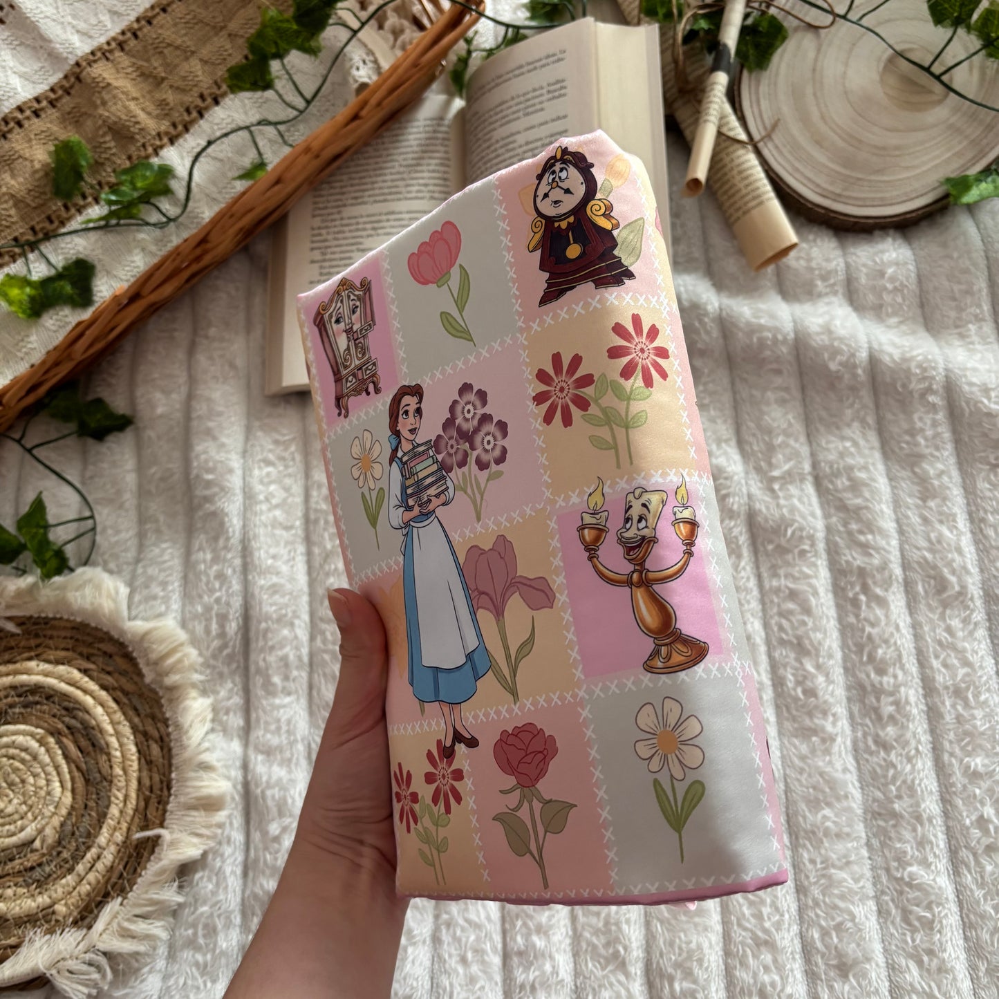 Funda ajustable Bella en primavera