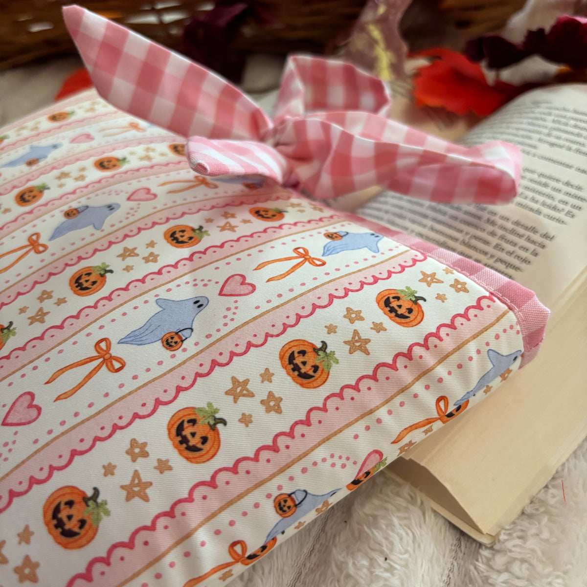 Funda literaria Spooky season