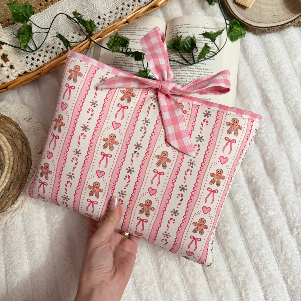 Funda literaria Gingerbread con lazo