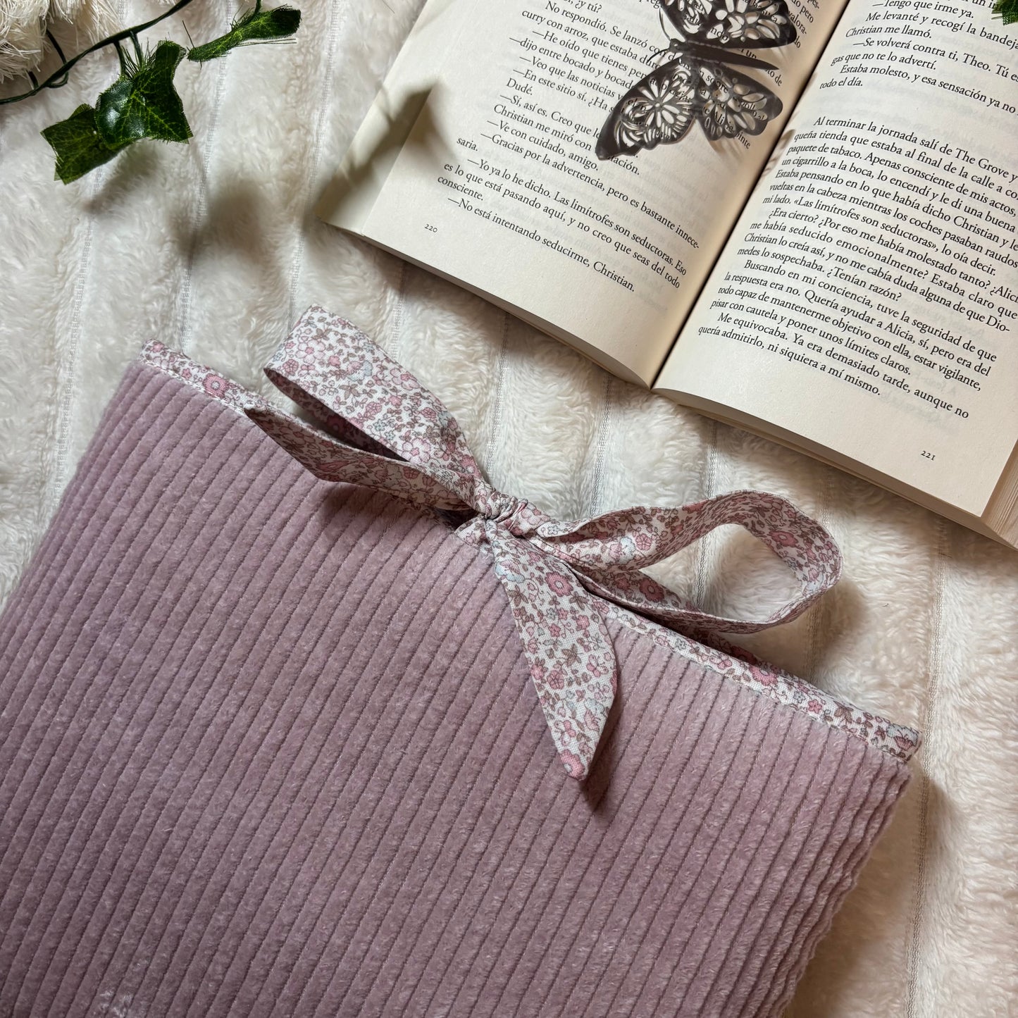 Funda literaria California de pana