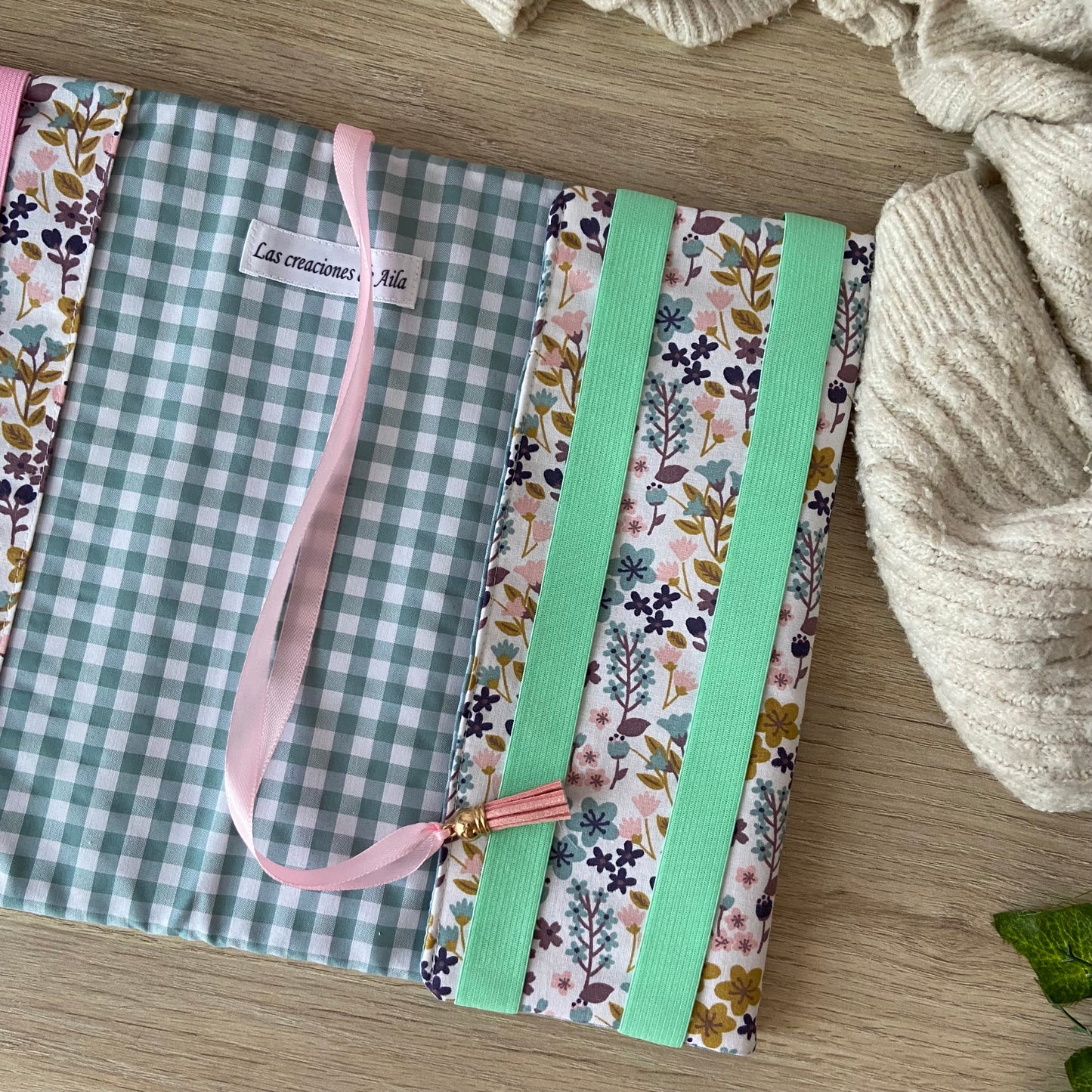 Funda ajustable flores en el jardín