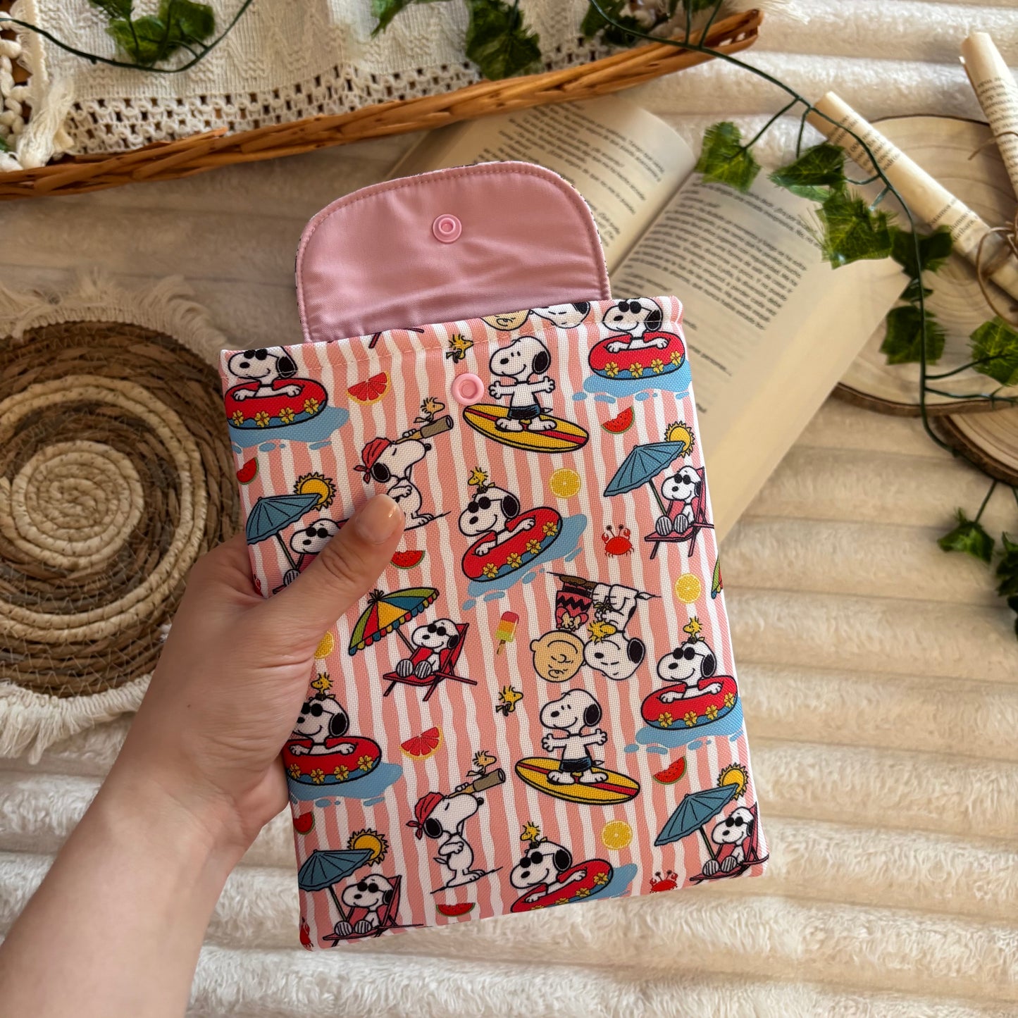 Funda kindle/kobo libra colour Snoopy veraniego impermeable