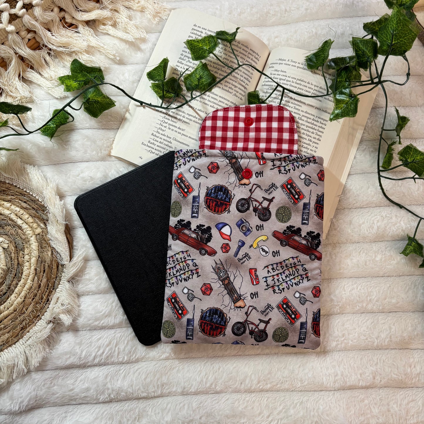 Funda kindle/kobo libra colour Stranger things