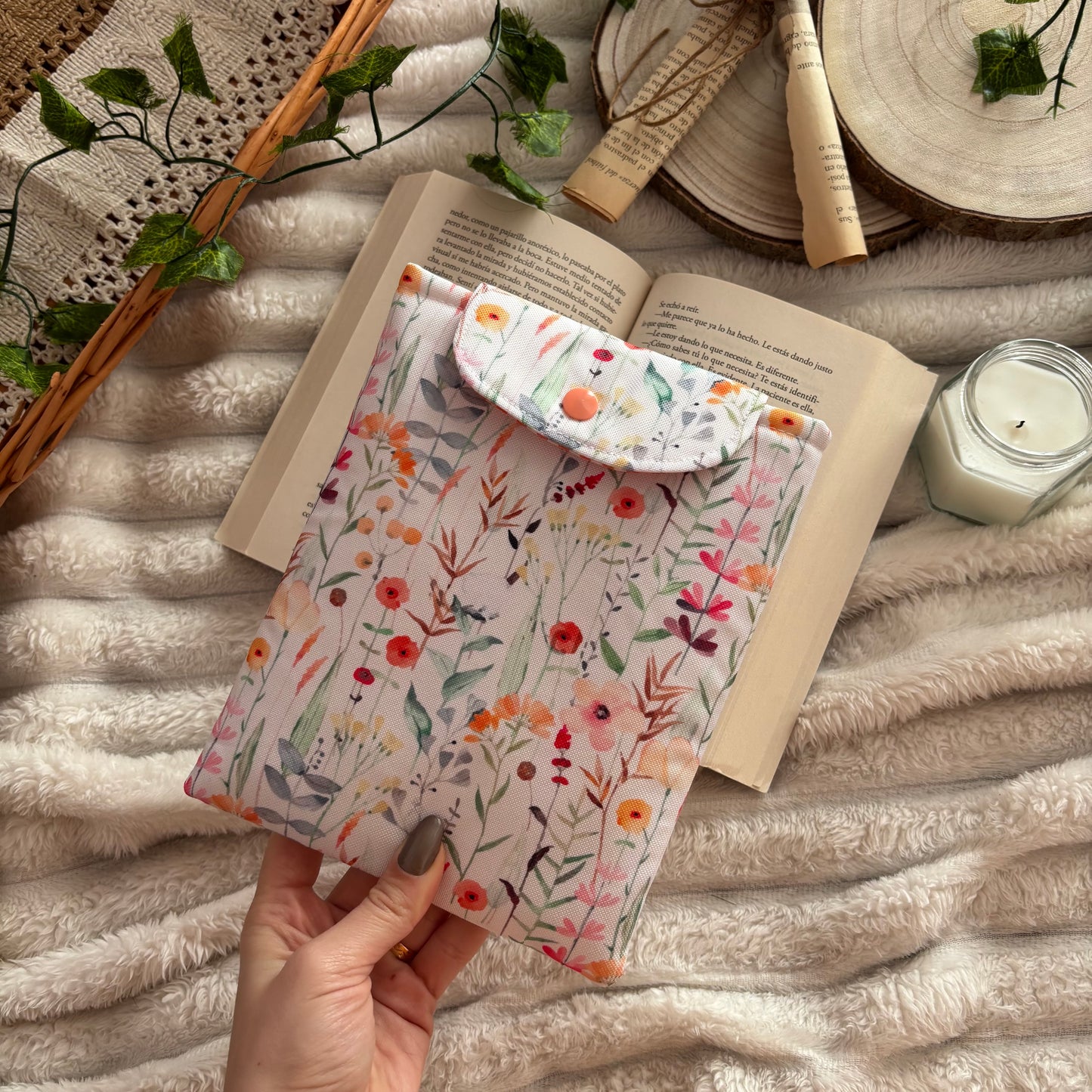 Funda para ebook Ramas de flores impermeable