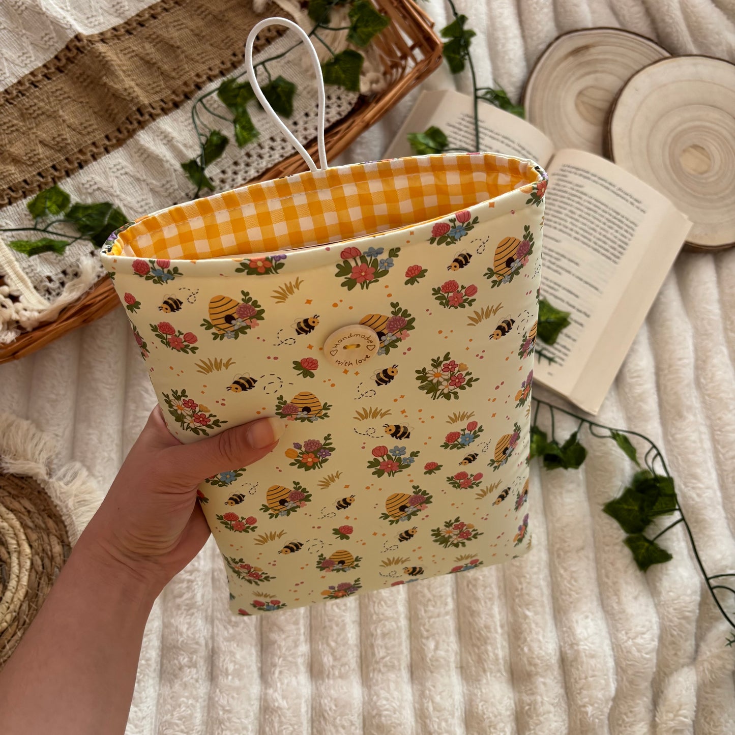 Funda literaria panel de abejas