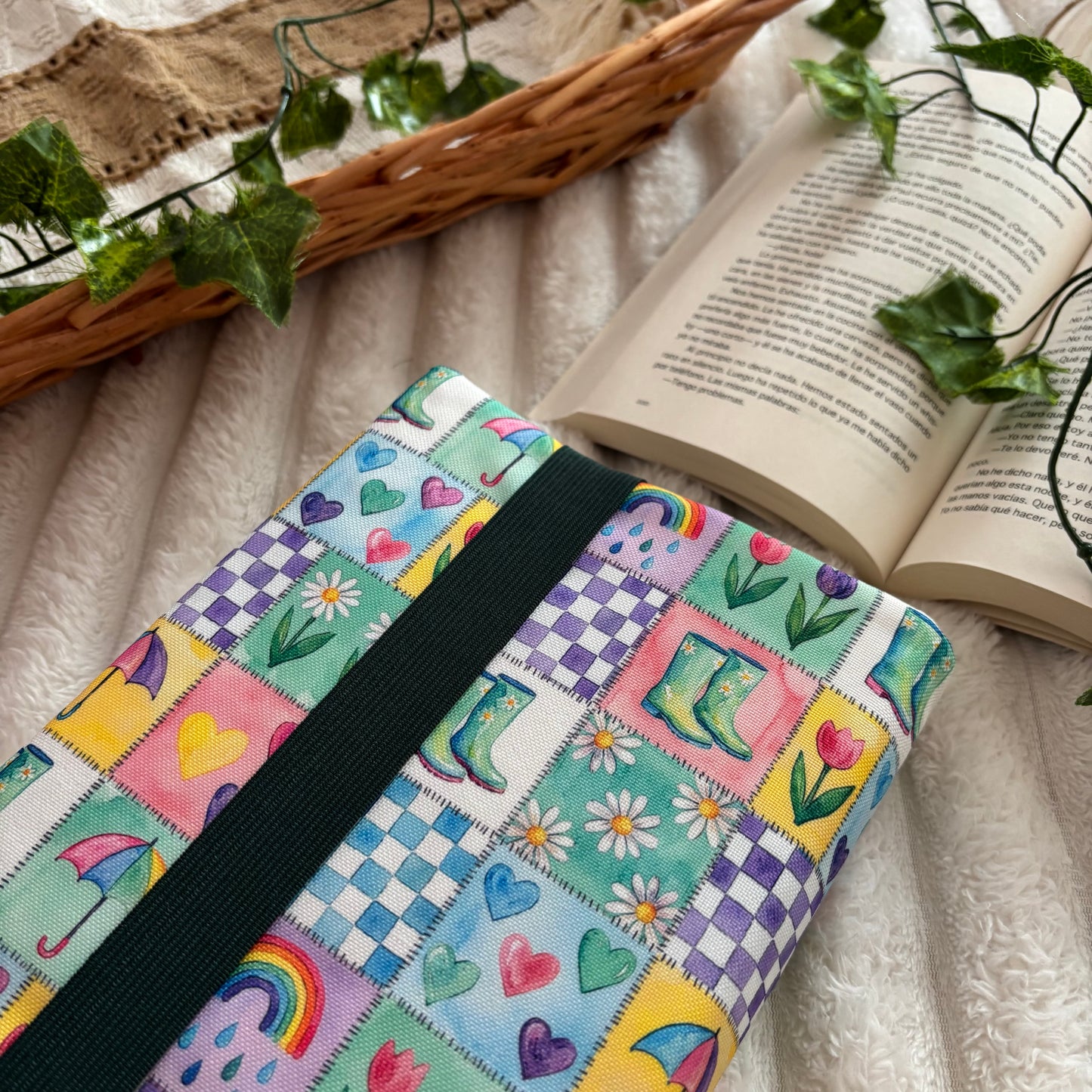 Funda ajustable corazones de Abril impermeable