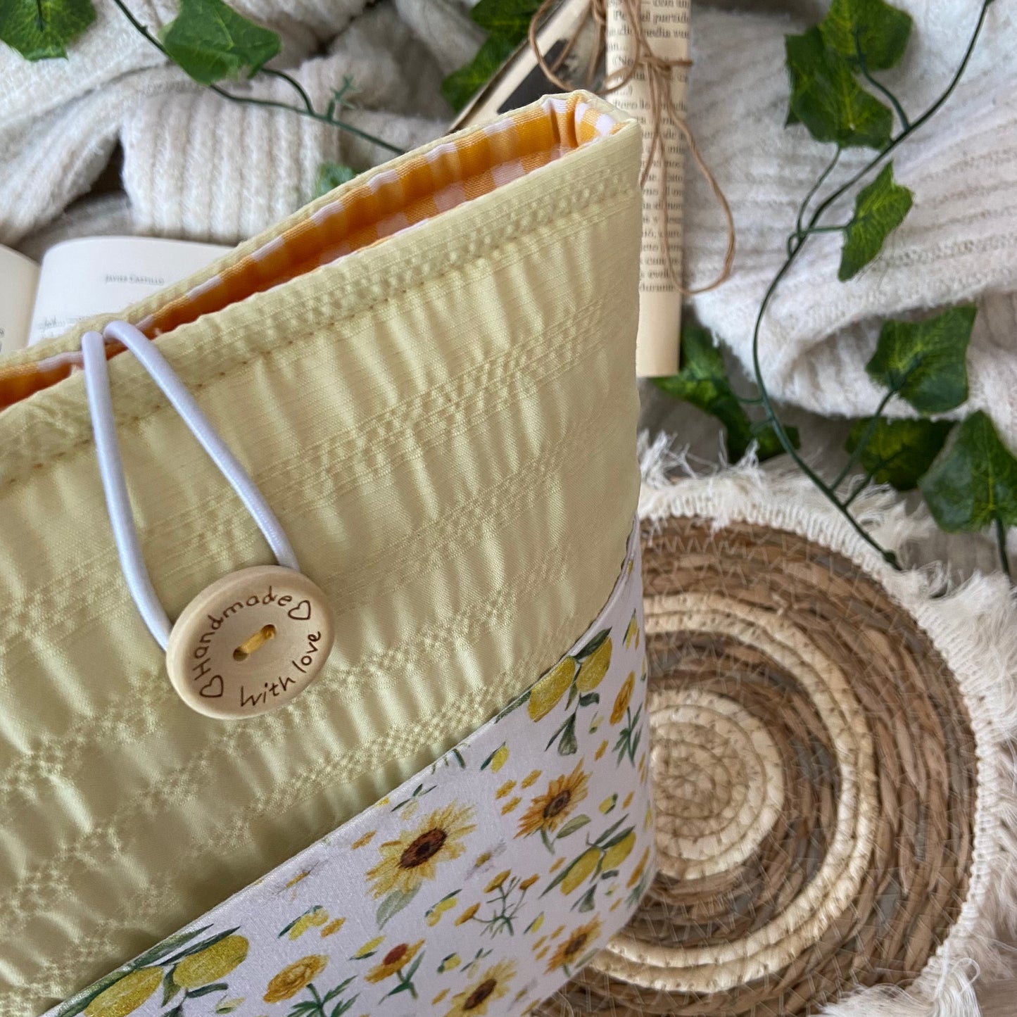 Funda literaria girasoles y limones con bolsillo