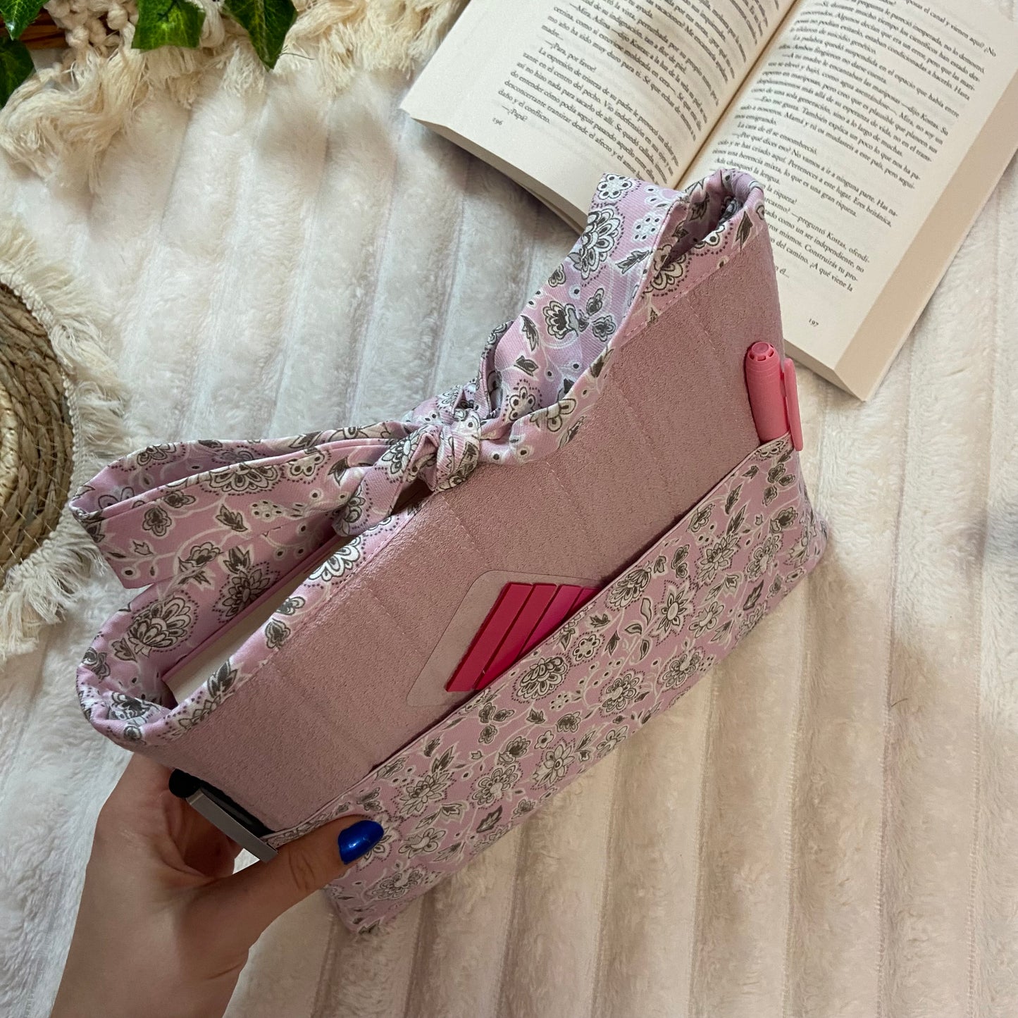 Funda literaria Rosalia con bolsillo acolchada