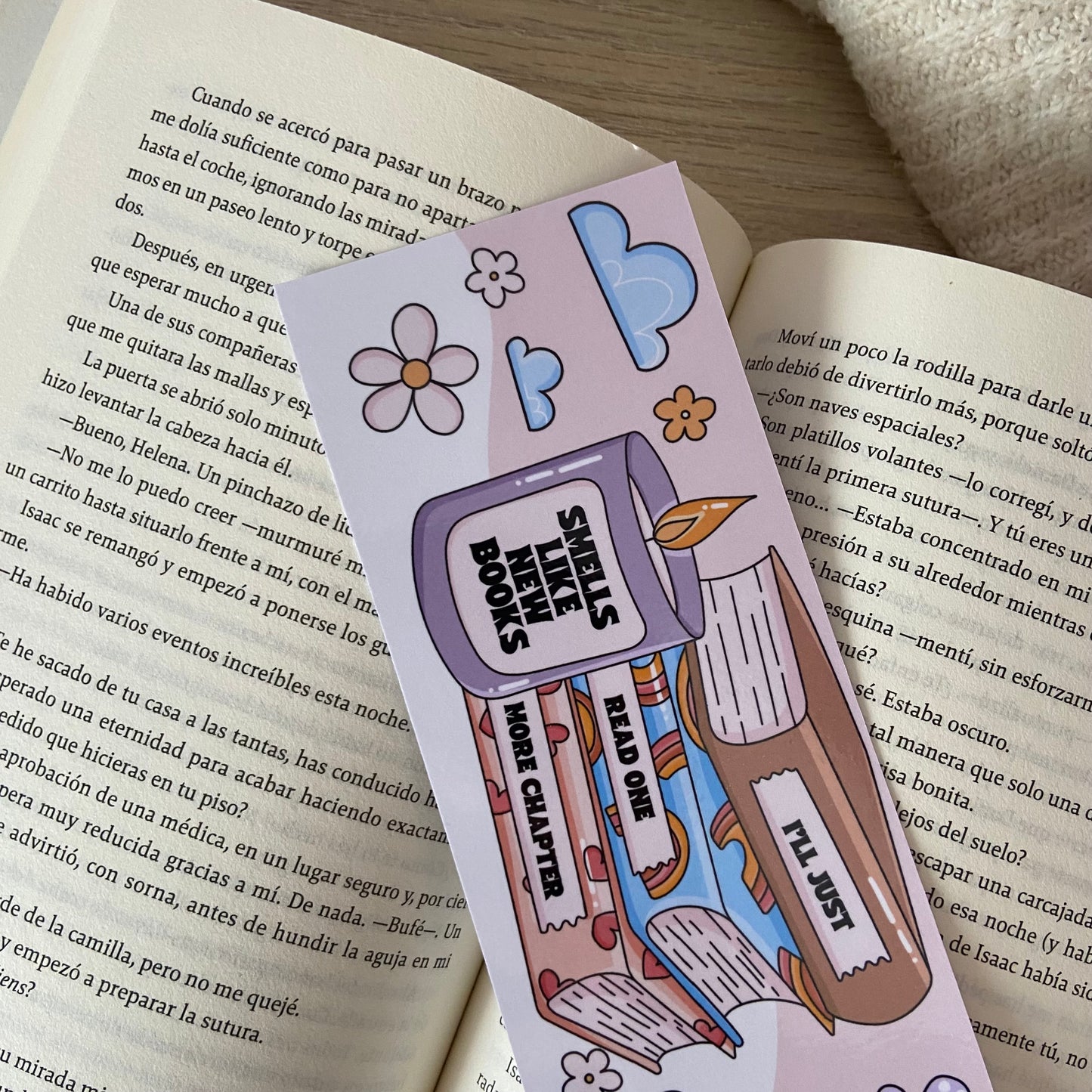Marcapáginas smells like new books