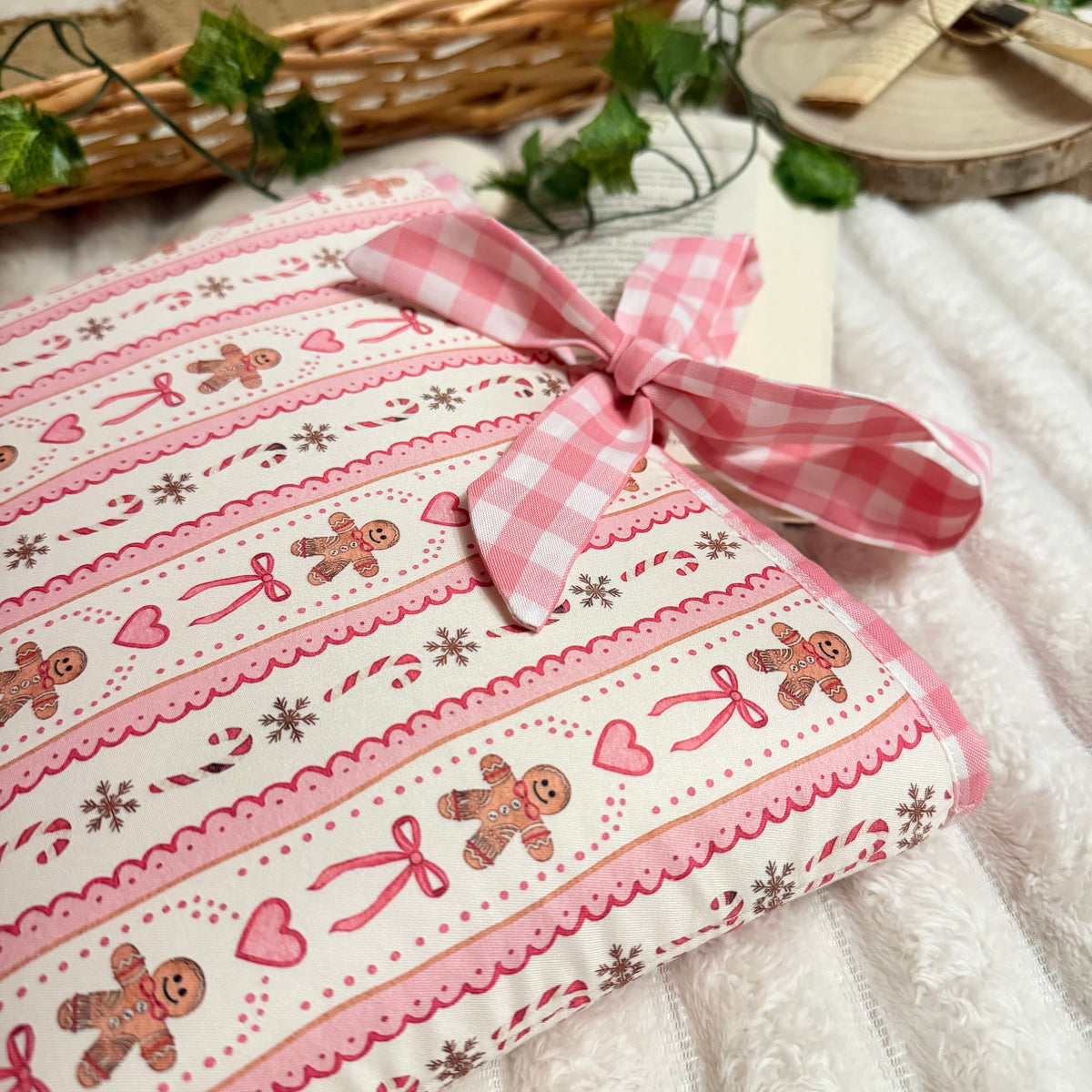 Funda literaria Gingerbread con lazo
