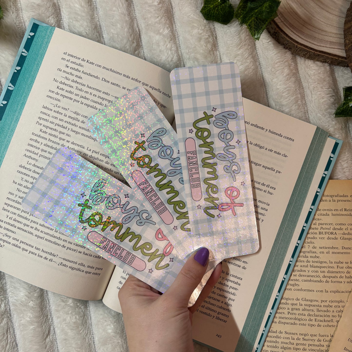 Marcapáginas Boys of Tommen bookclub holográfico