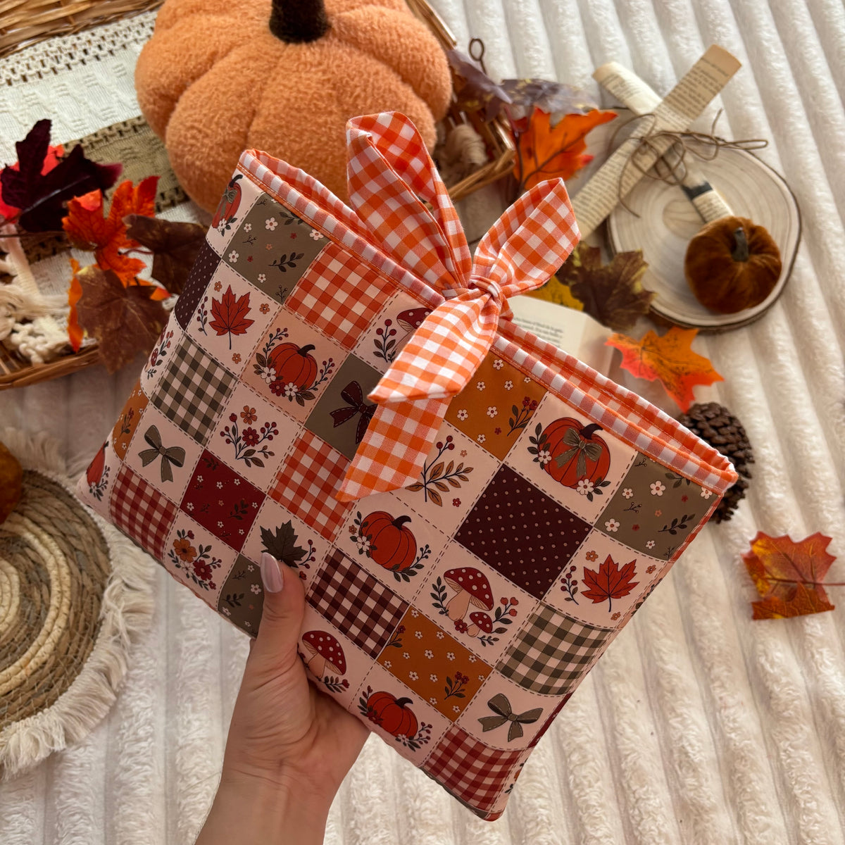 Funda literaria collage otoñal con lazo