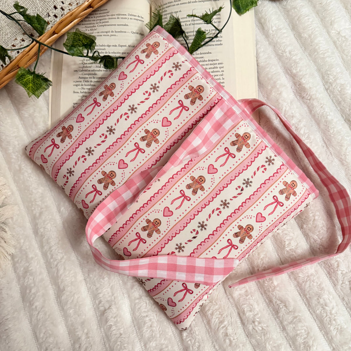Funda literaria Gingerbread con lazo