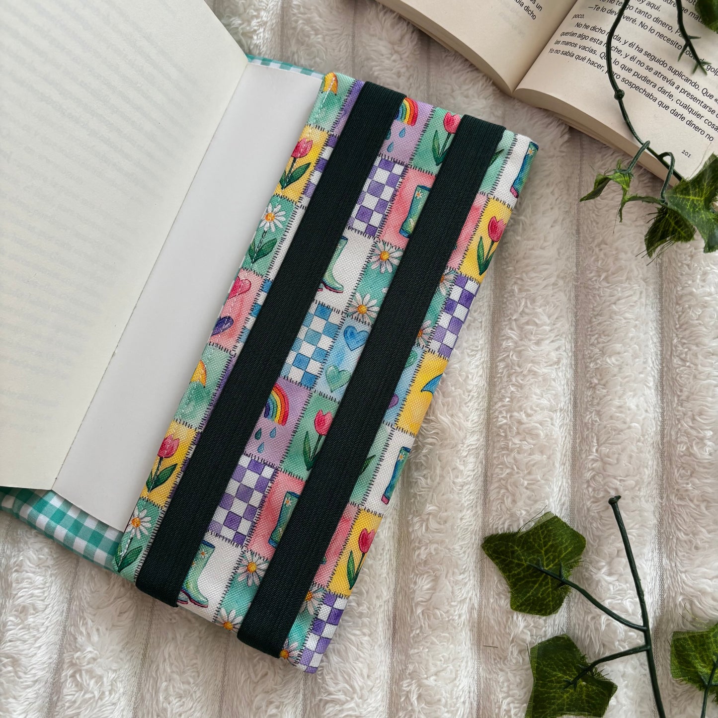 Funda ajustable corazones de Abril impermeable