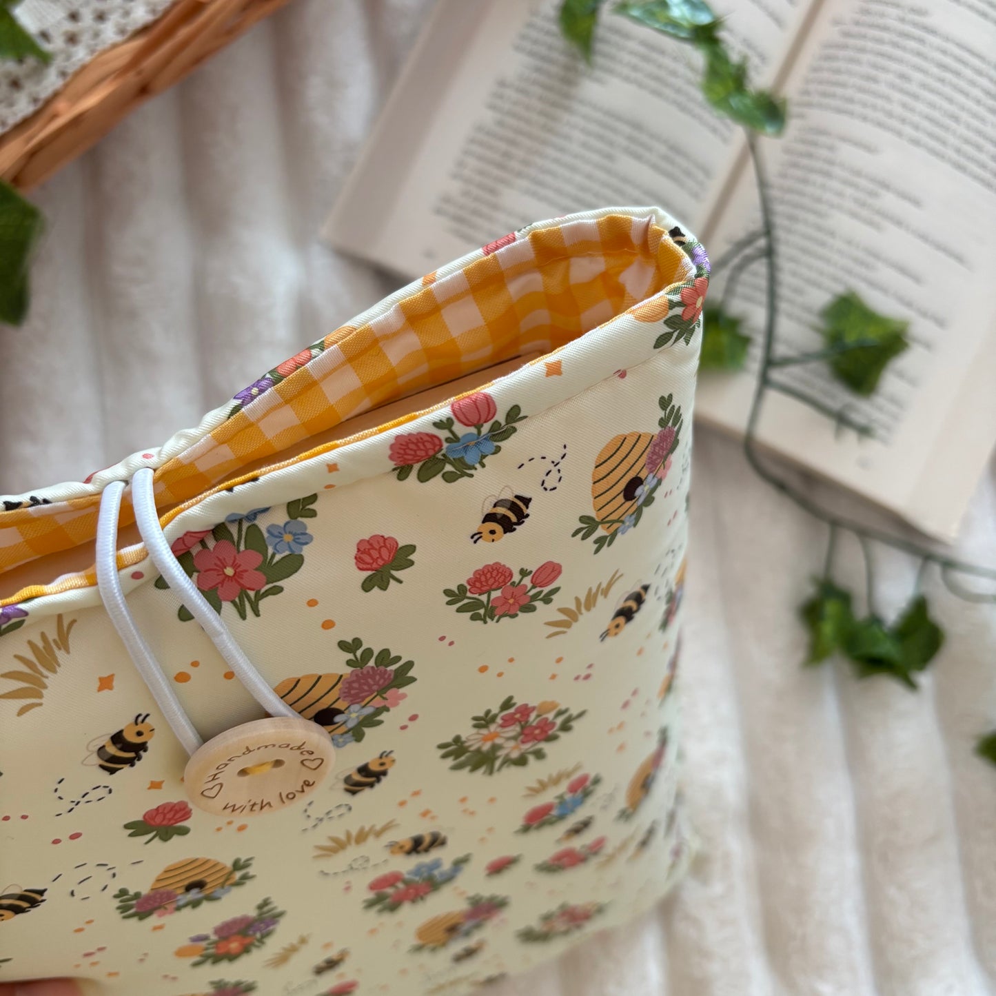 Funda literaria panel de abejas