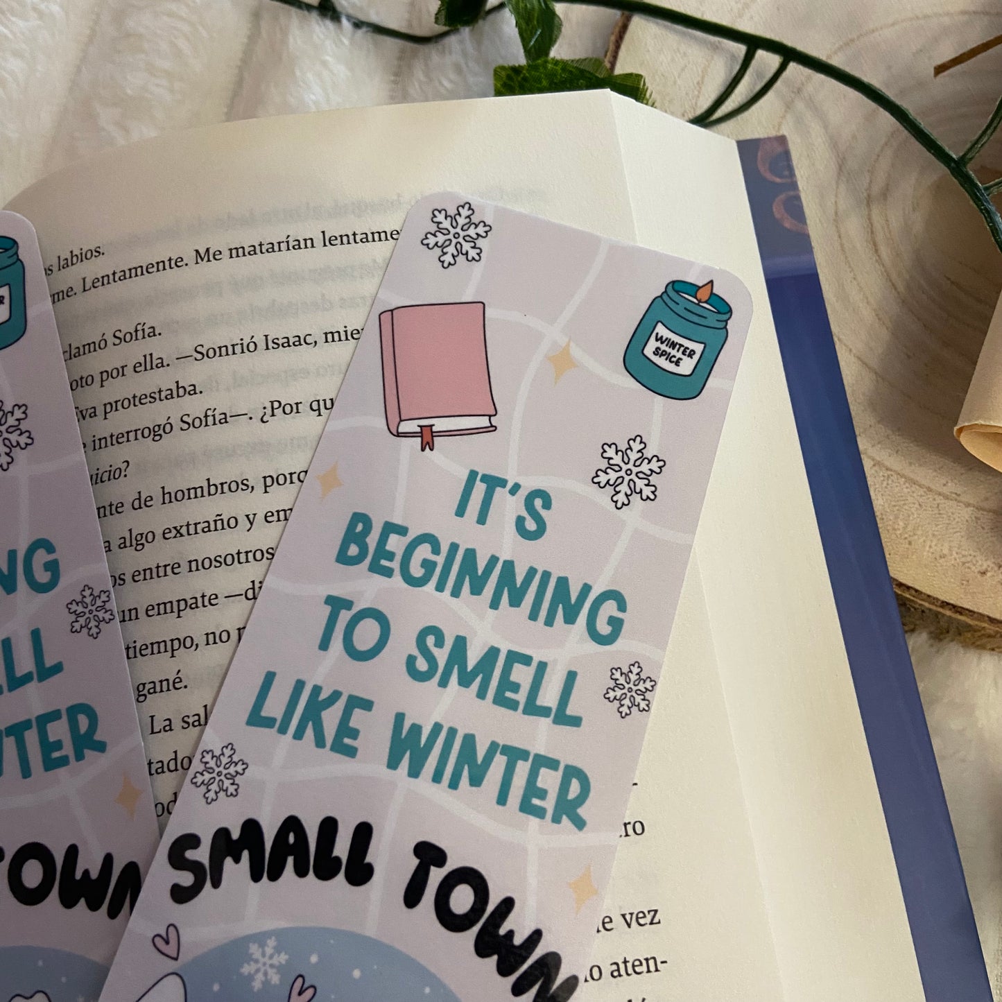 Marcapáginas Winter small town romance