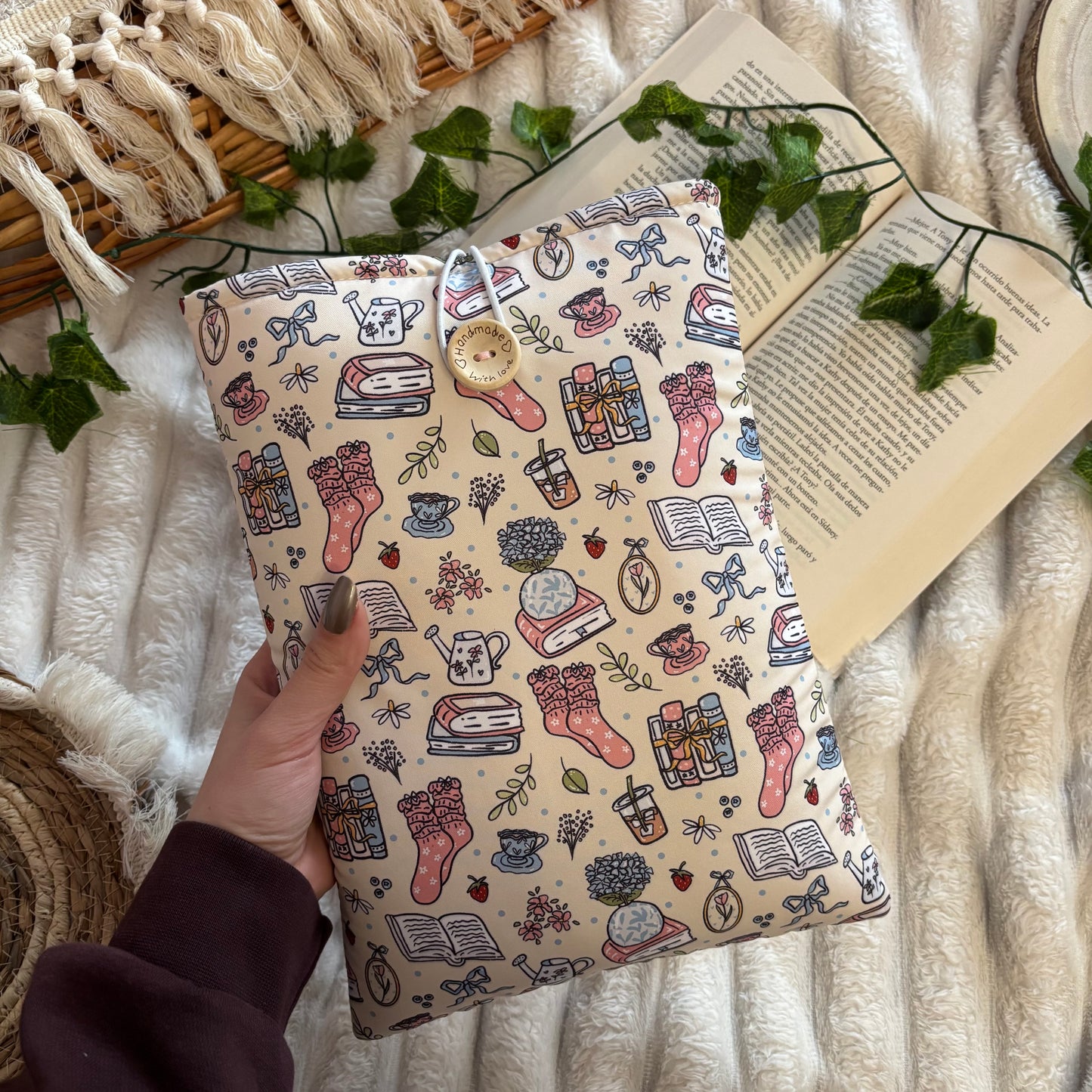 Funda literaria spring is coming