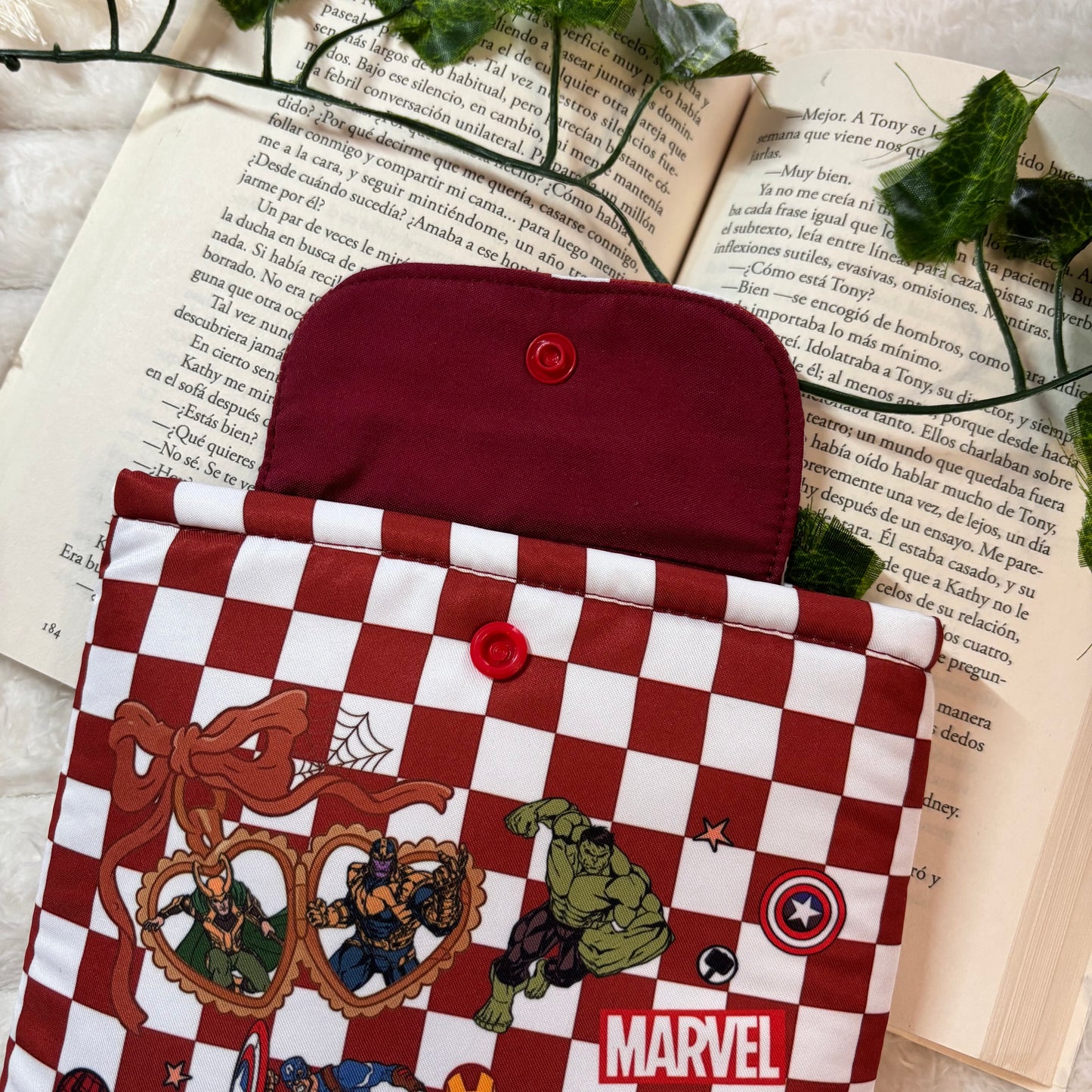 Funda kindle/kobo libra colour Marvel