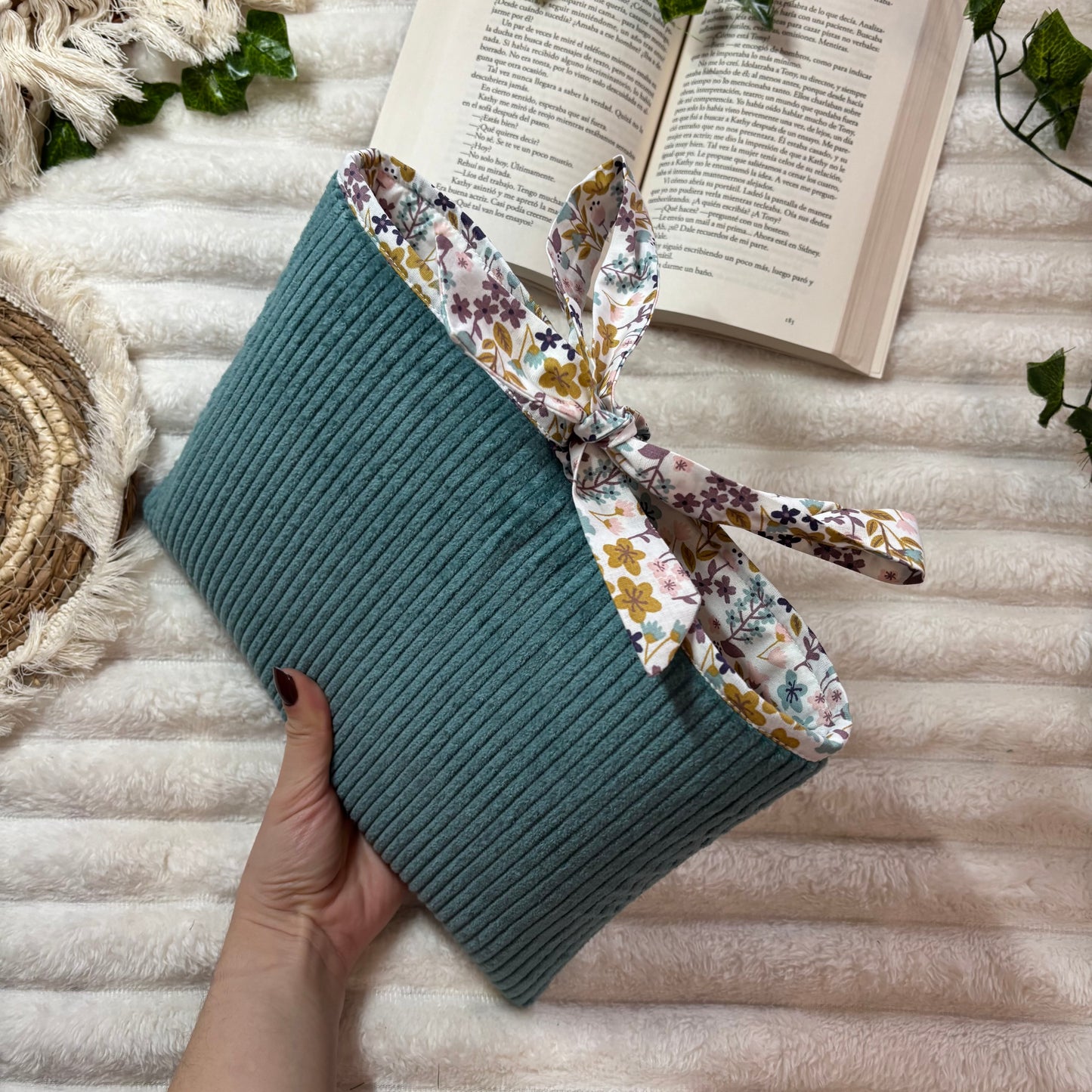 Funda literaria Roma de pana