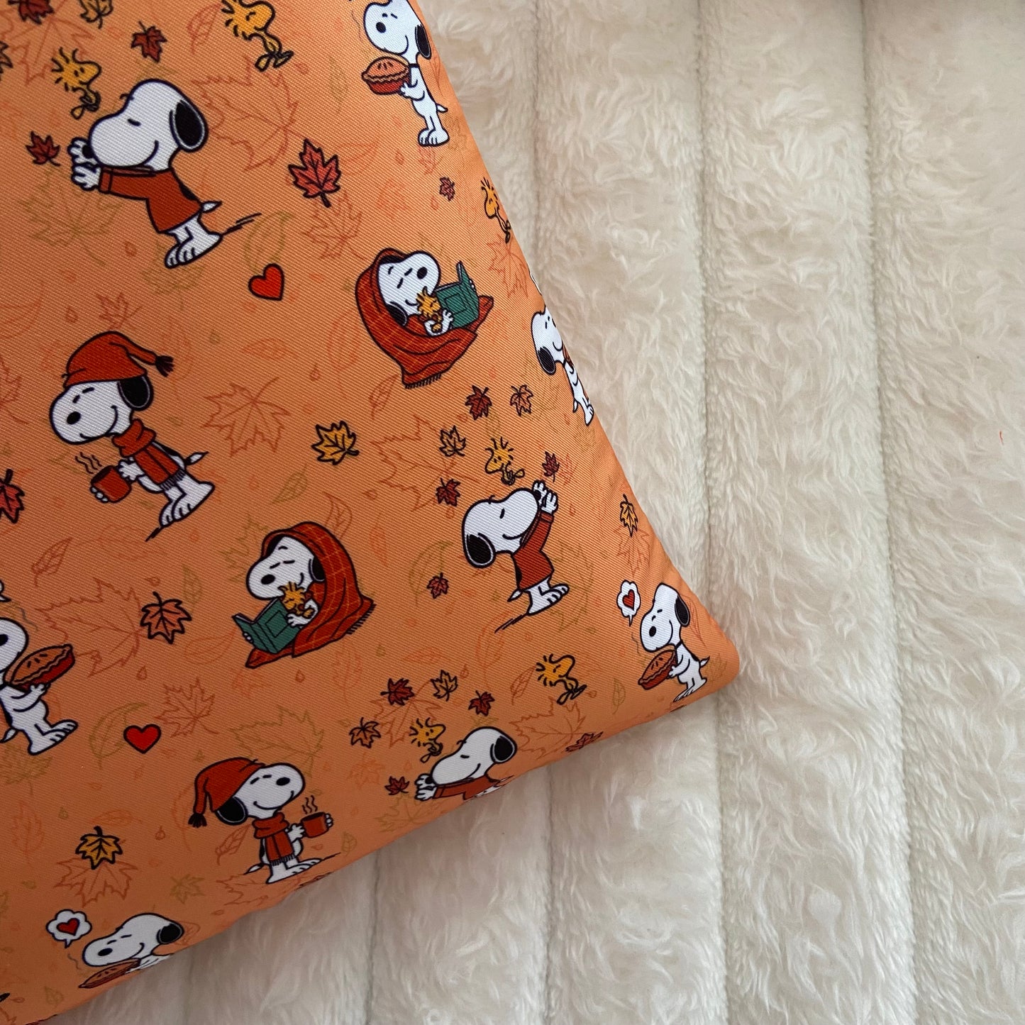 Funda literaria Snoopy en otoño