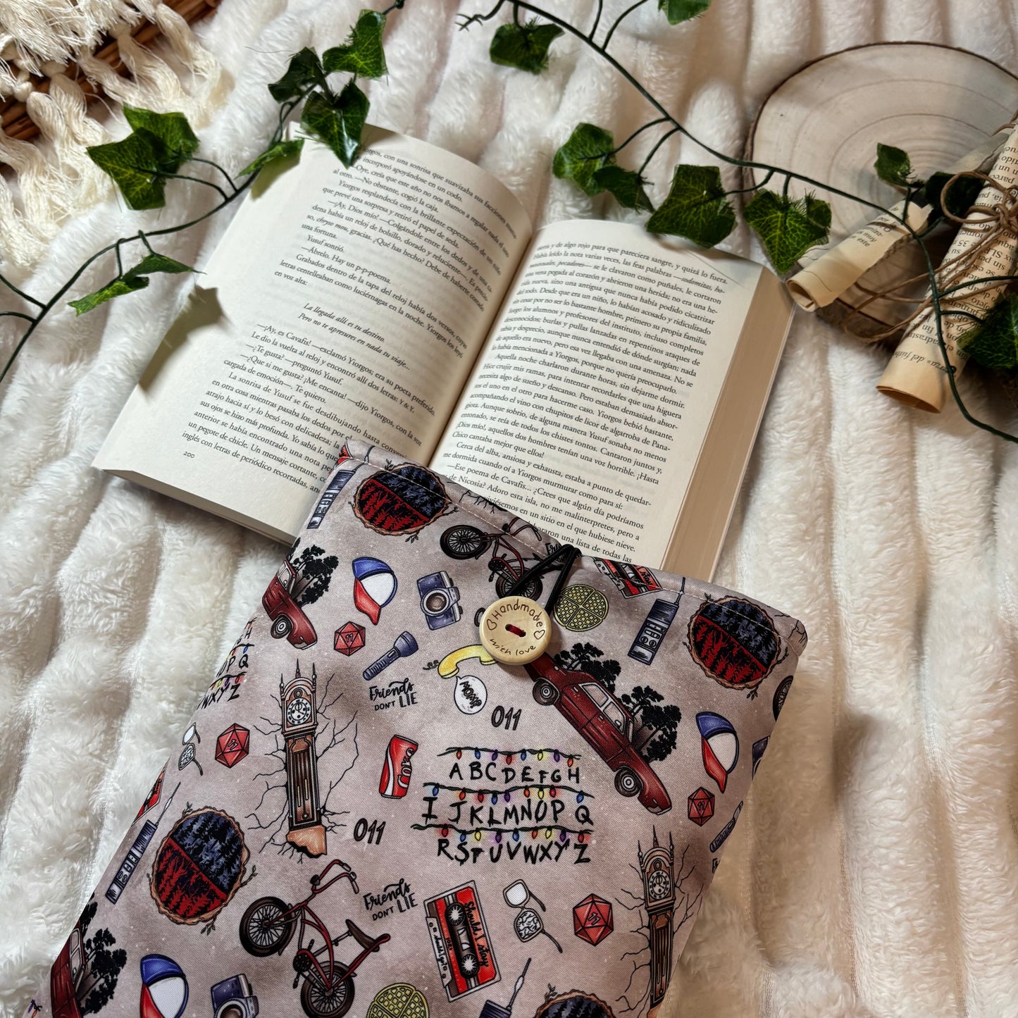 Funda literaria Stranger things