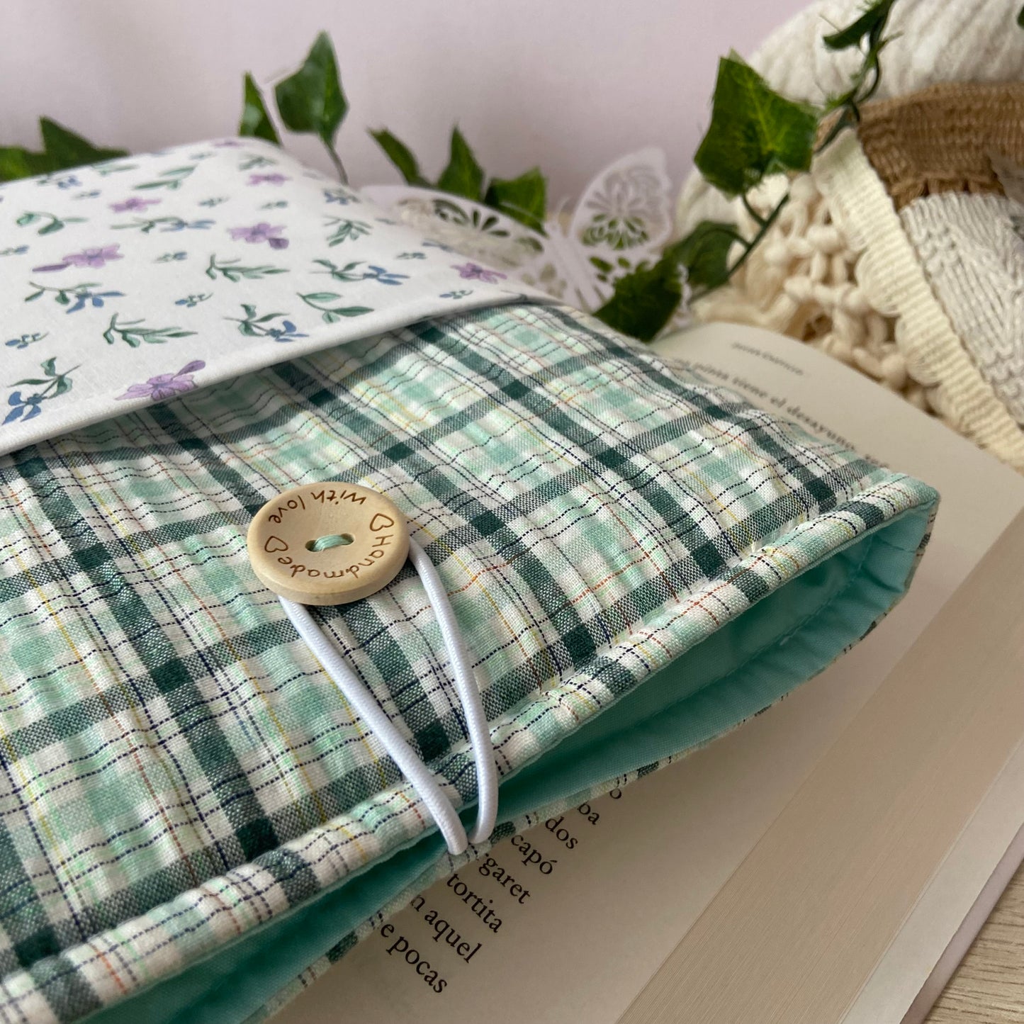 Funda literaria Atenea con bolsillo
