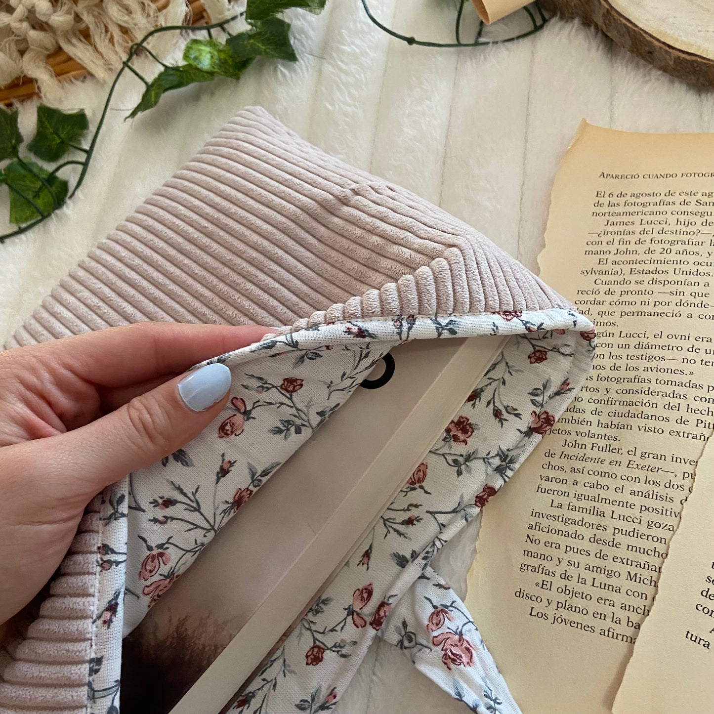 Funda literaria Boston de pana