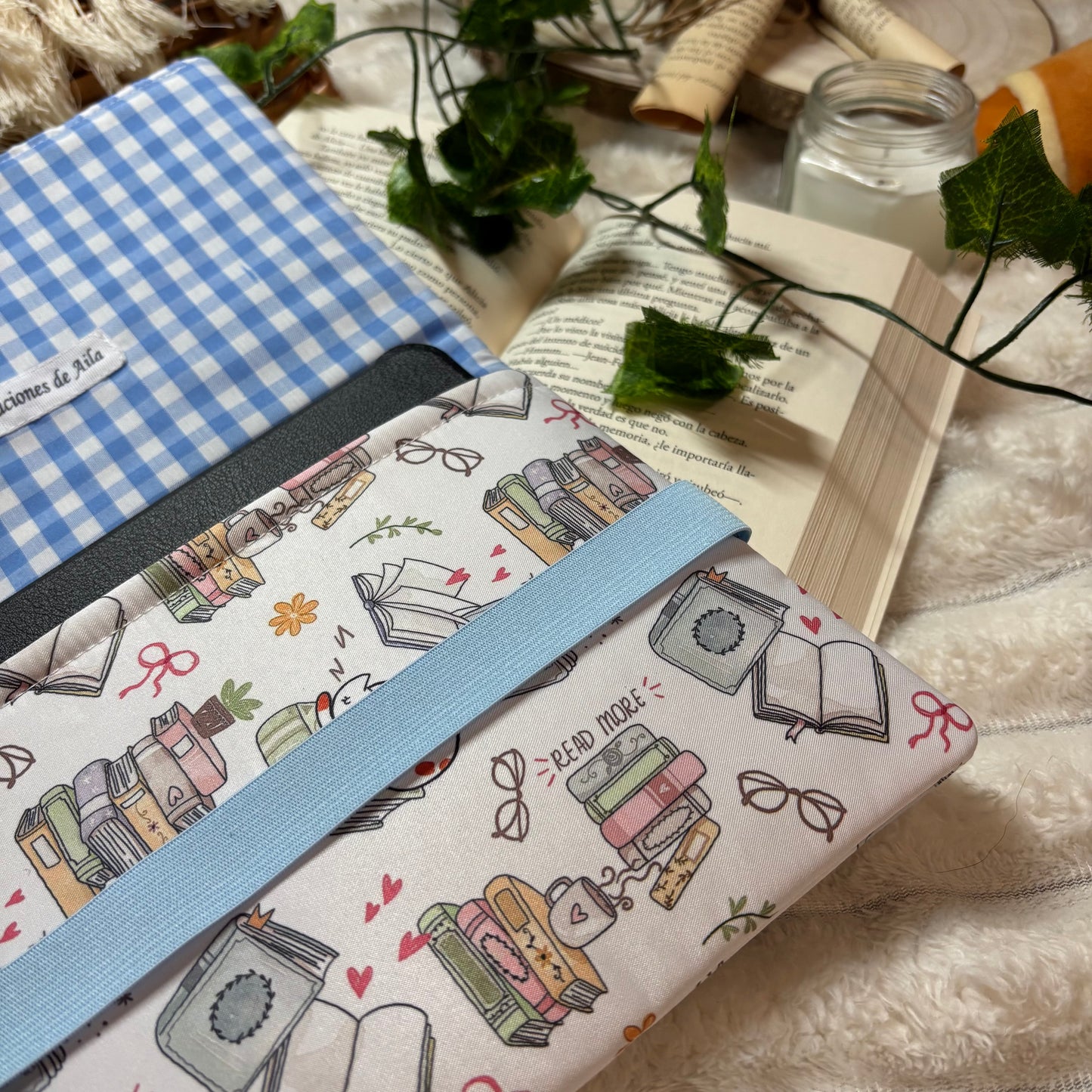 Funda de solapas para ebook gatitos lectores