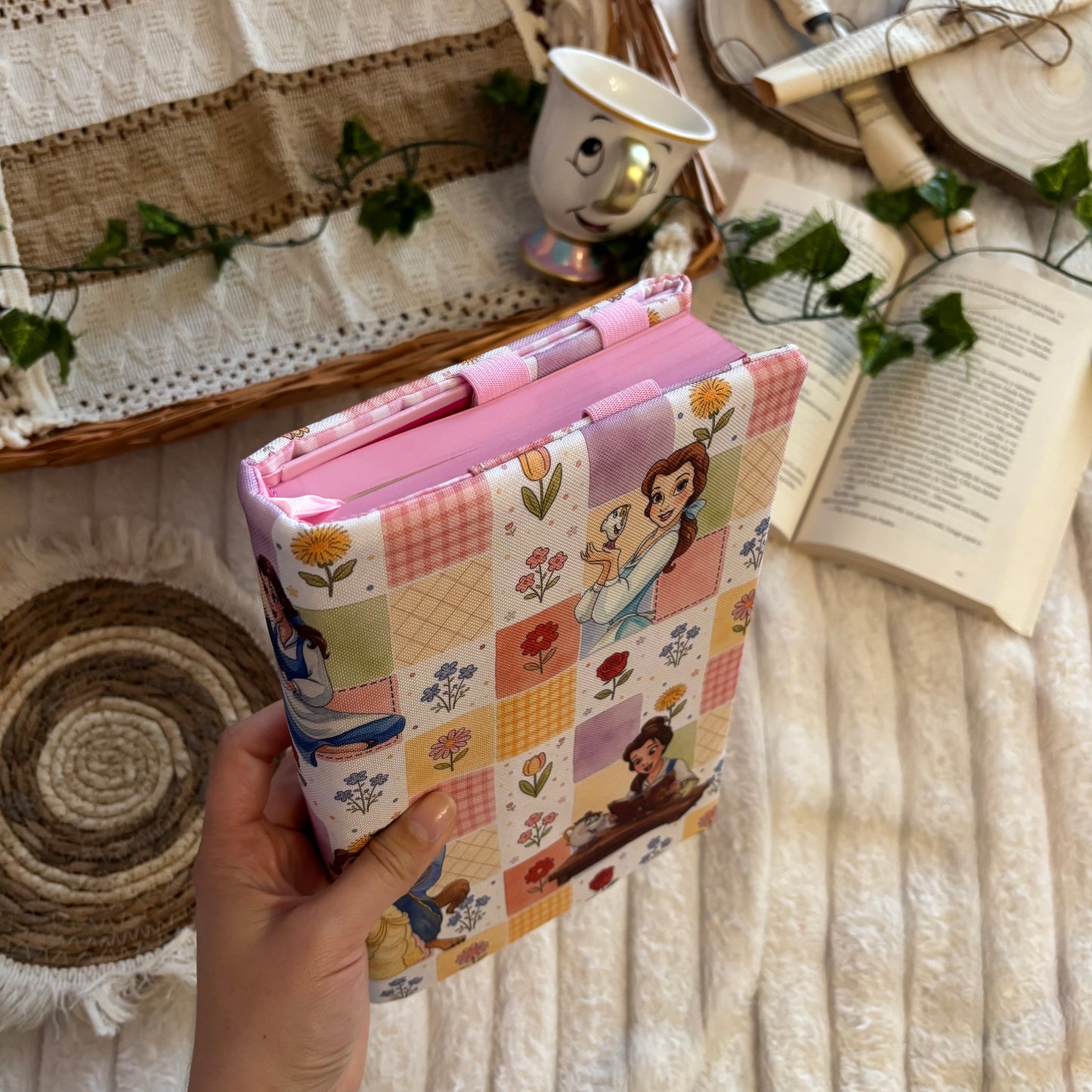 Funda ajustable Bella y Bestia Bloom impermeable