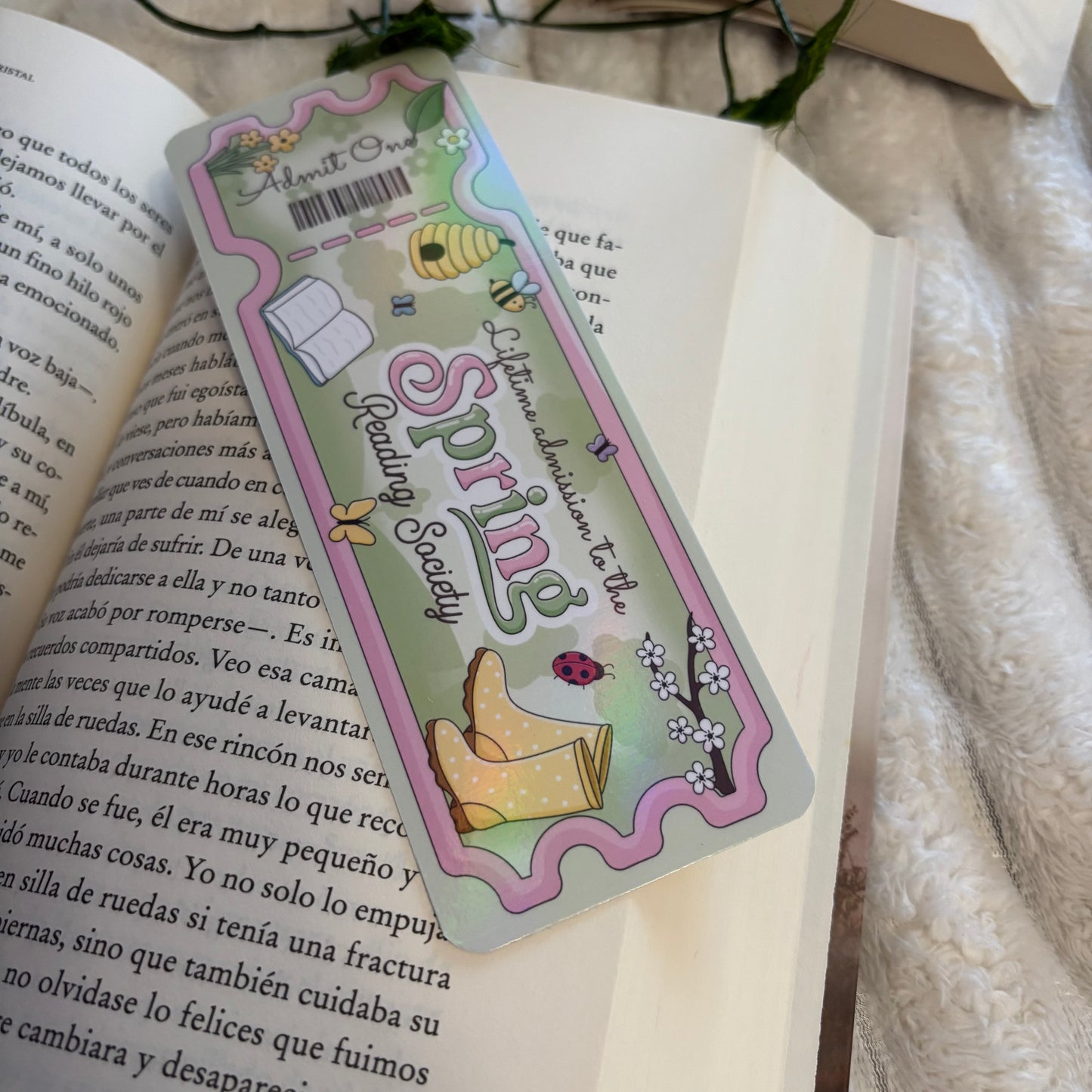 Marcapáginas Spring reading society holográfico