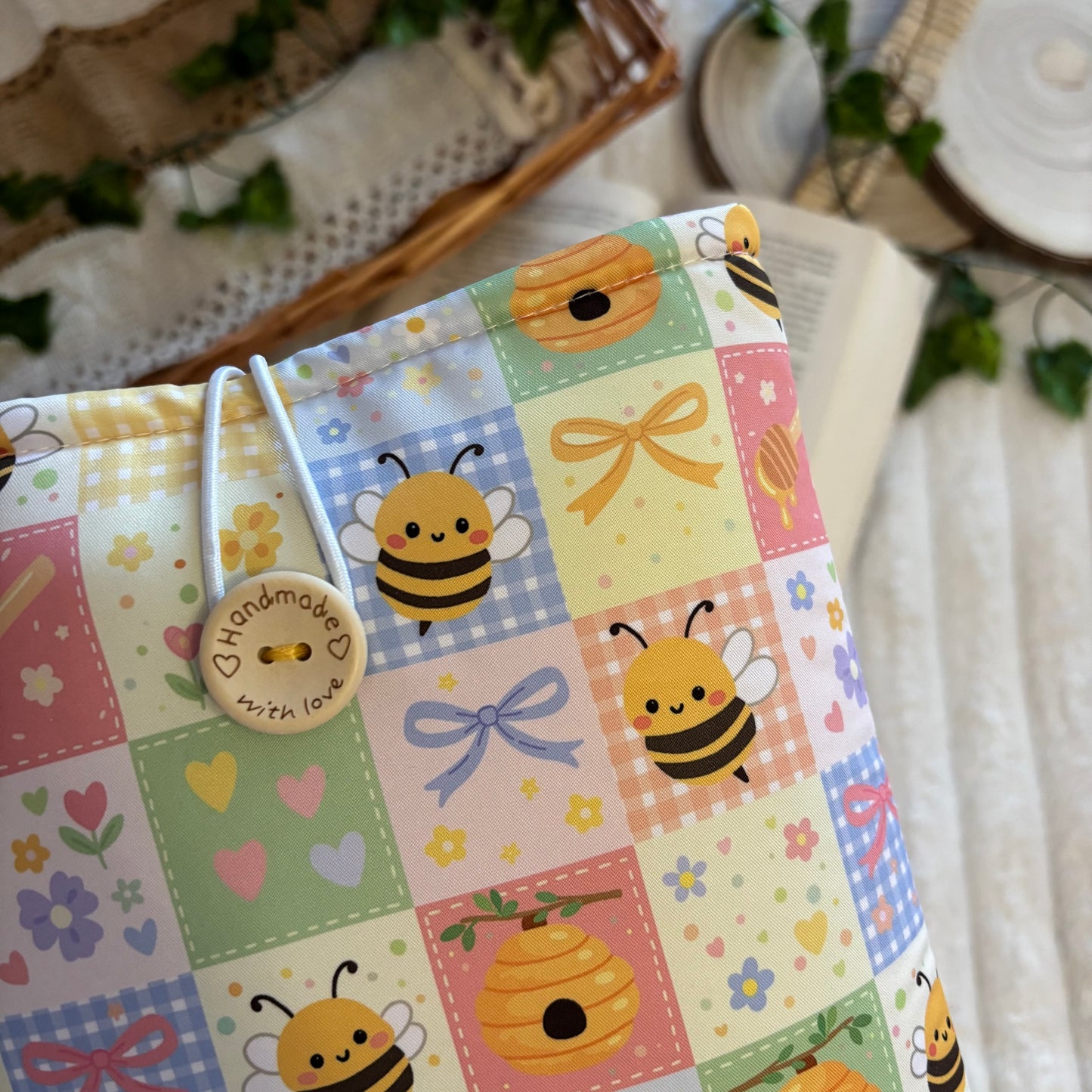 Funda literaria abejitas