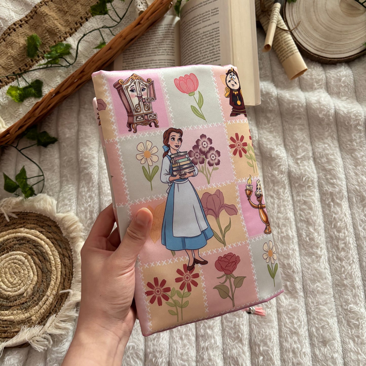 Funda ajustable Bella en primavera
