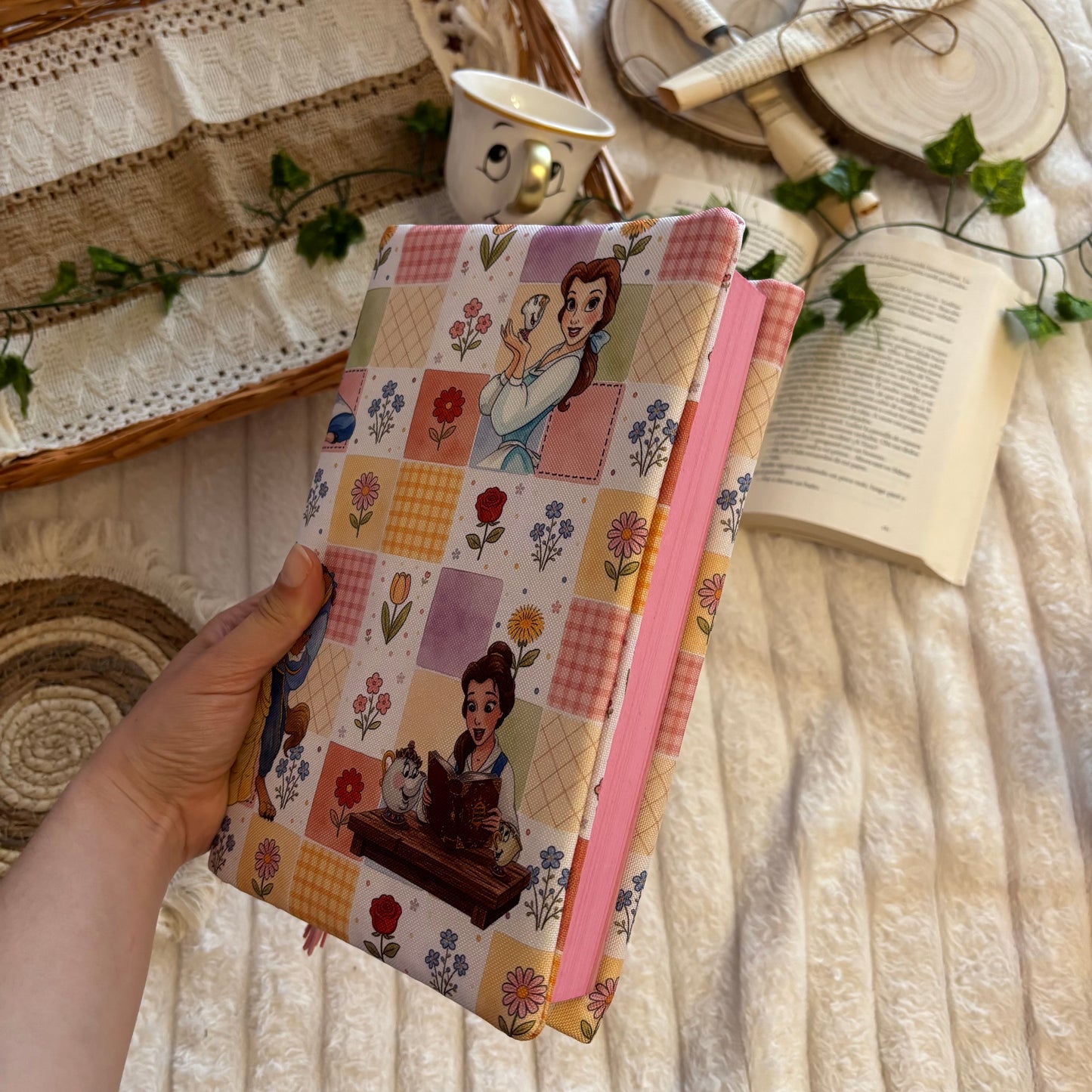 Funda ajustable Bella y Bestia Bloom impermeable