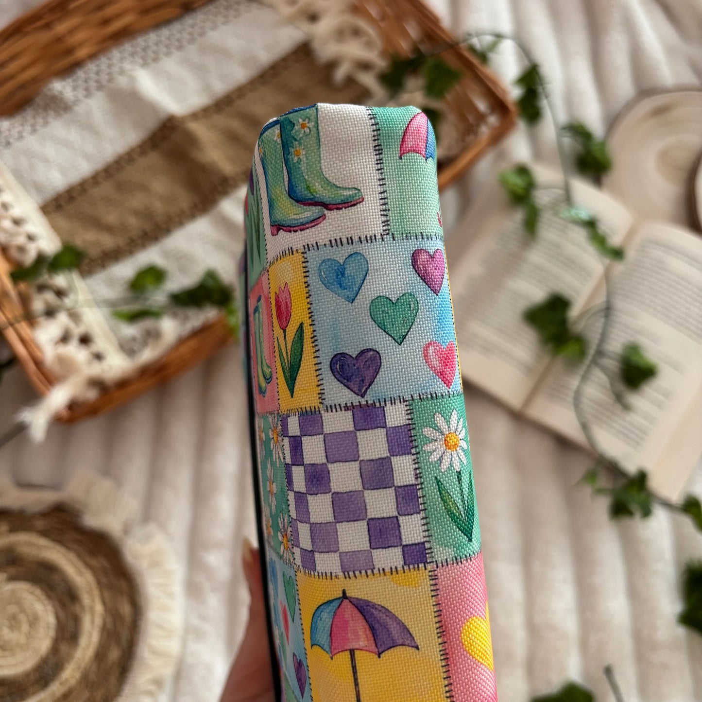 Funda ajustable corazones de Abril impermeable