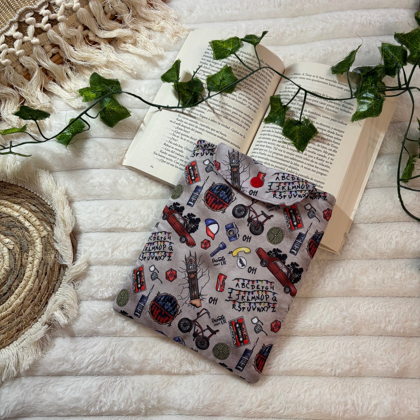 Funda kindle/kobo libra colour Stranger things