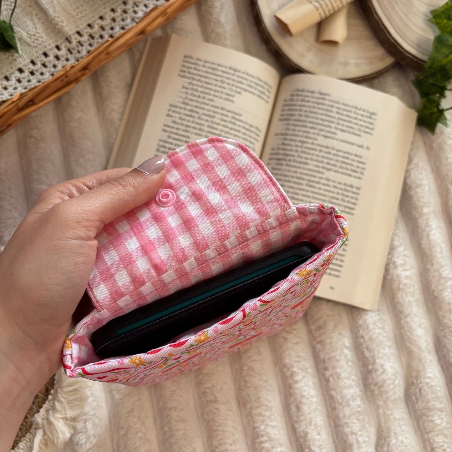 Funda kindle/kobo libra colour jardín de cerezas impermeable