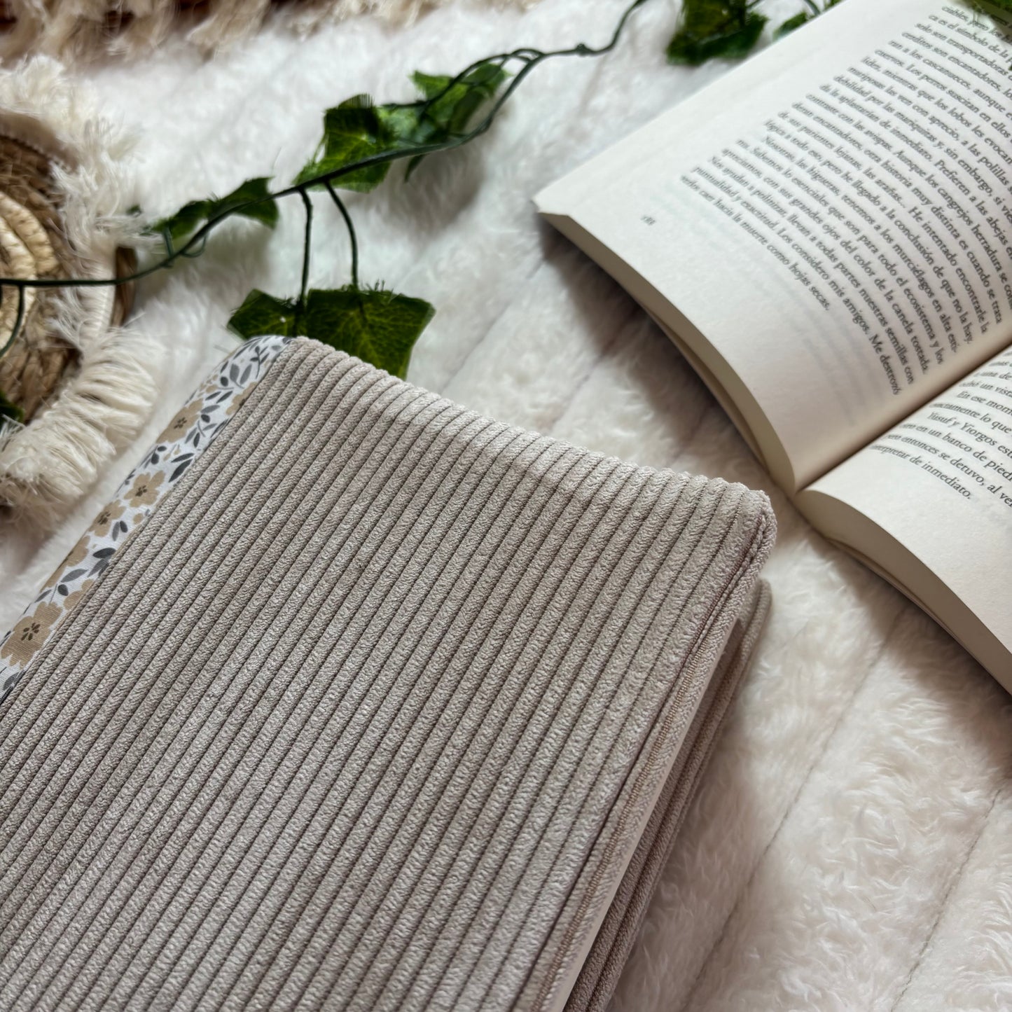 Funda ajustable de pana con defectos outlet (ver imágenes)