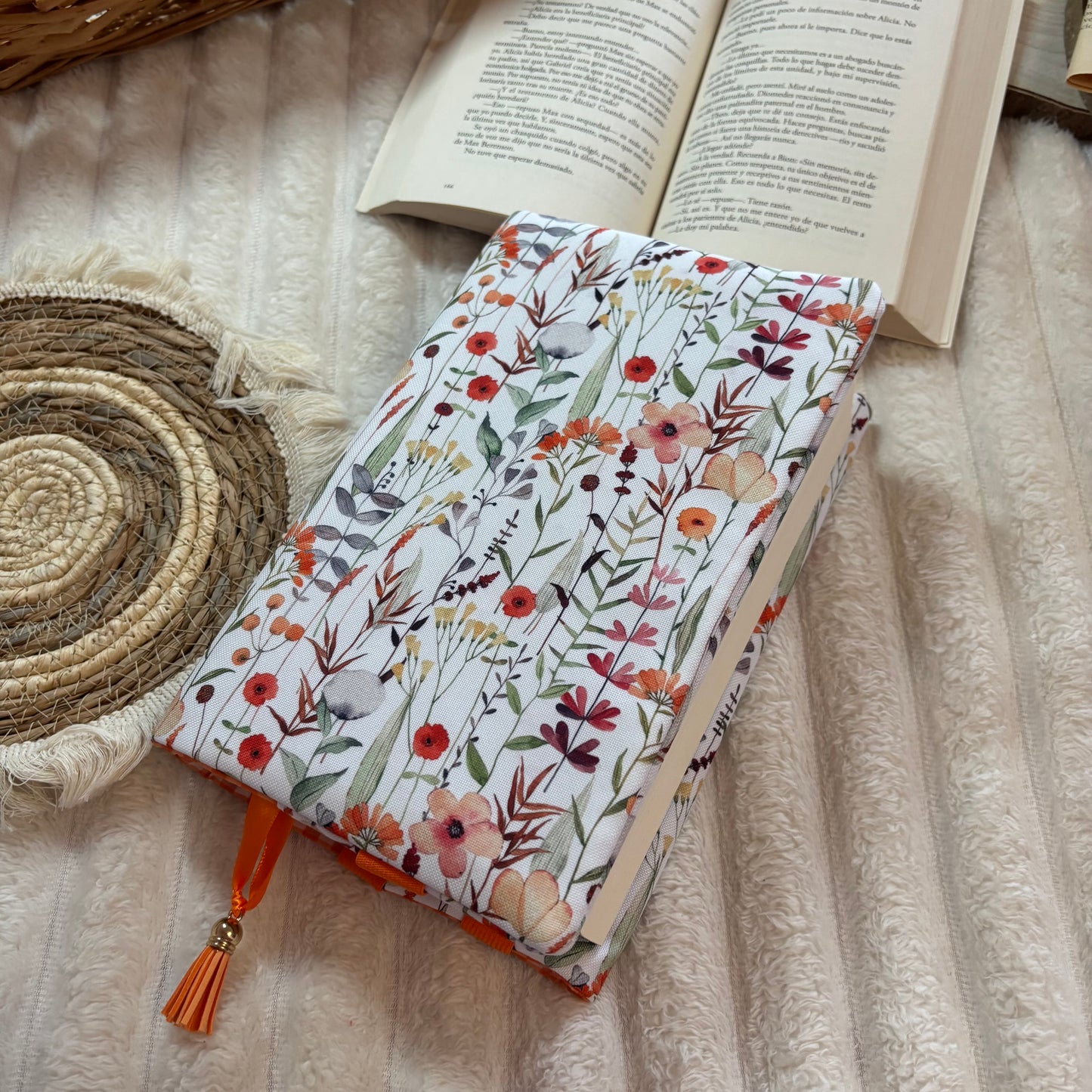 Funda ajustable ramas de flores impermeable