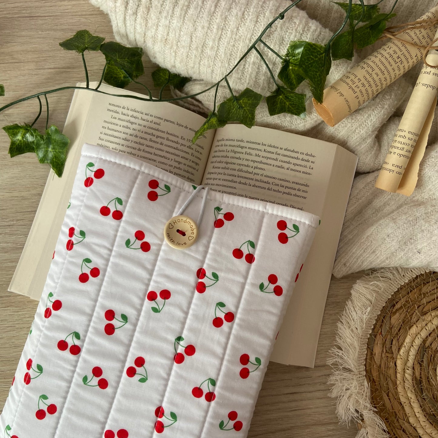 Funda literaria cerezitas