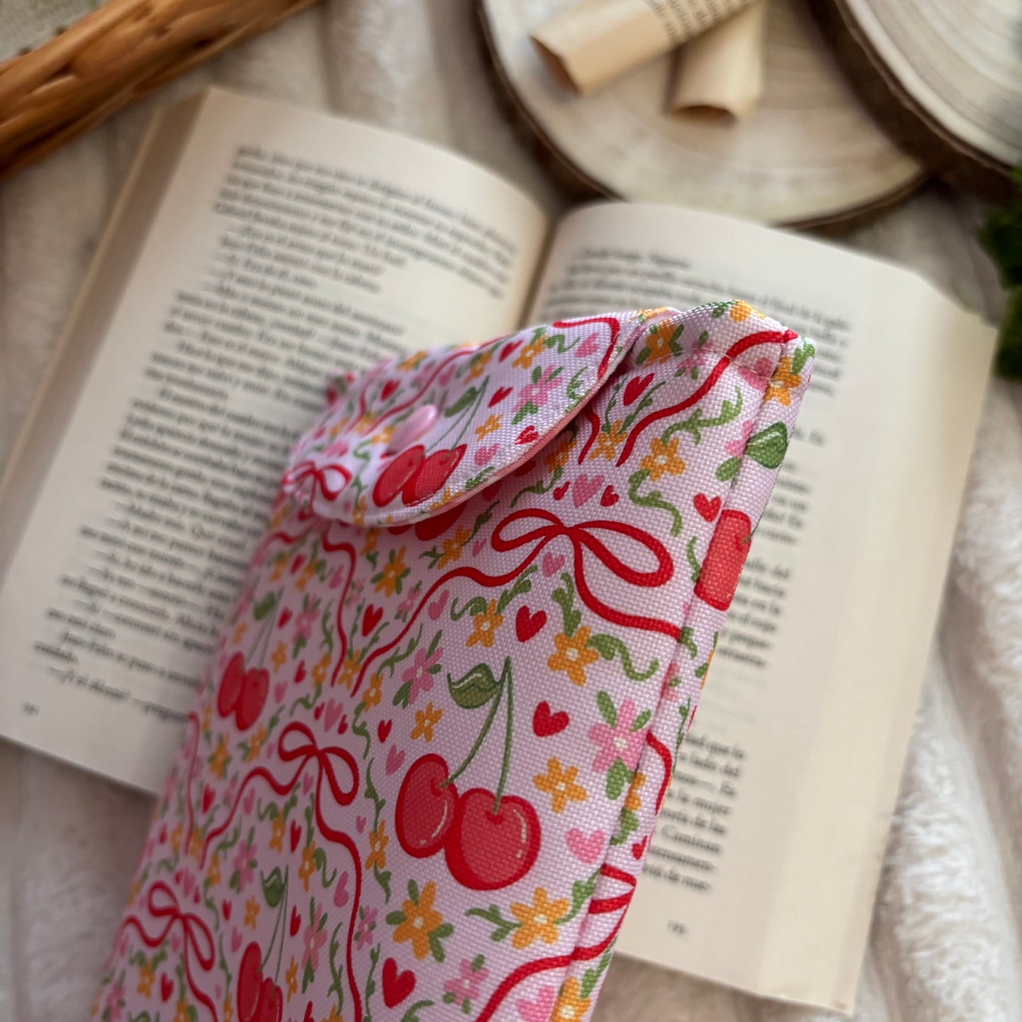 Funda kindle/kobo libra colour jardín de cerezas impermeable