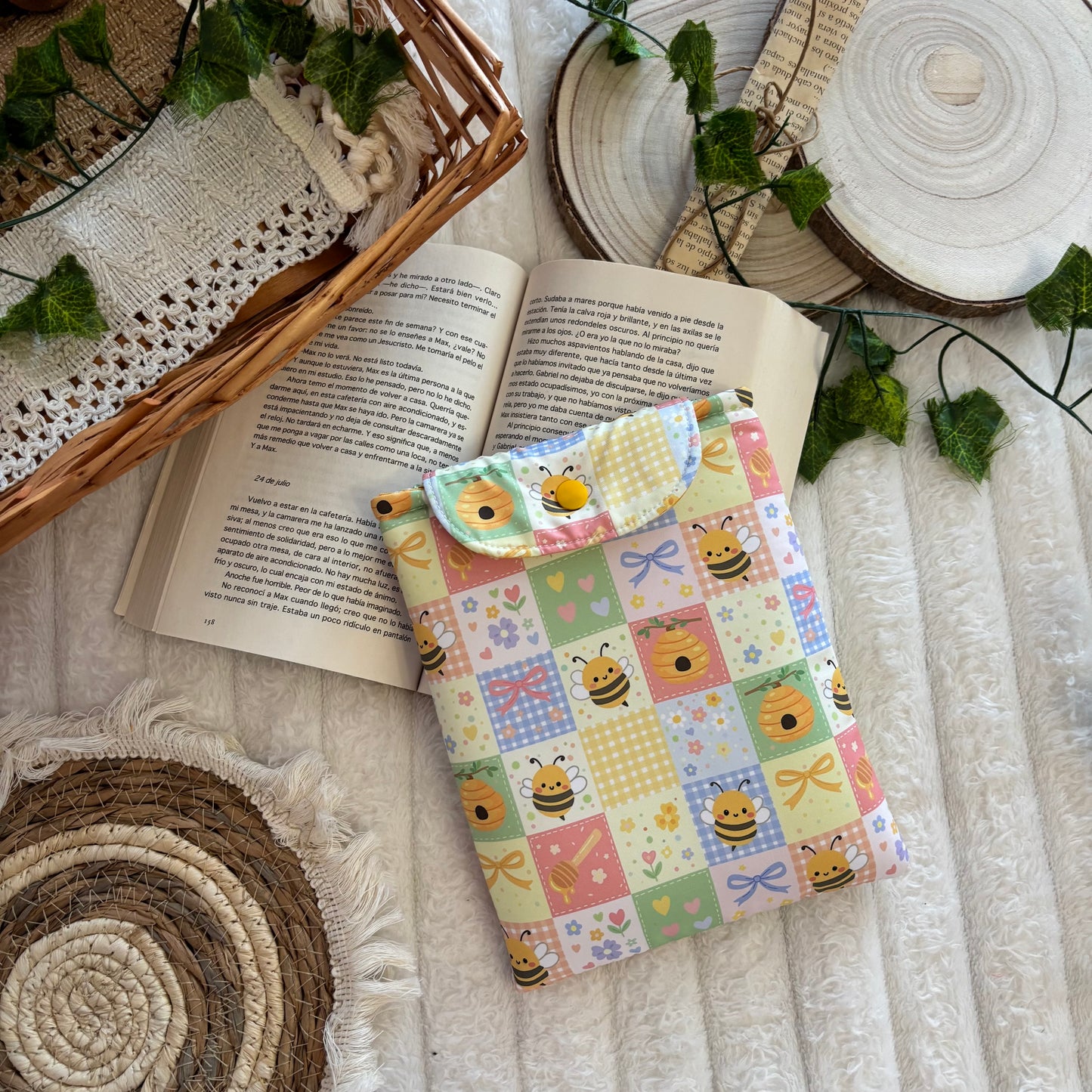 Funda kindle/kobo libra colour abejitas