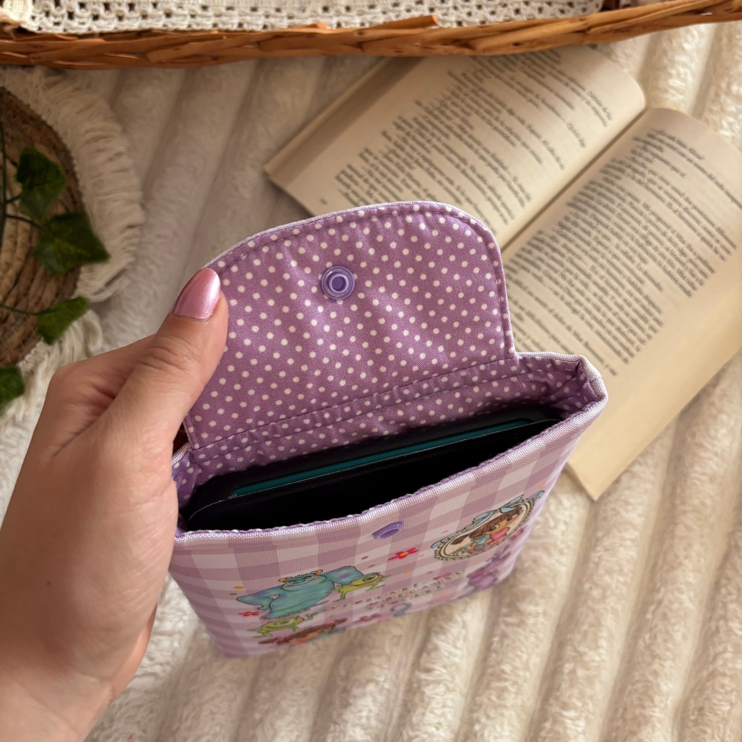 Funda kindle/kobo Monstruos S.A impermeable