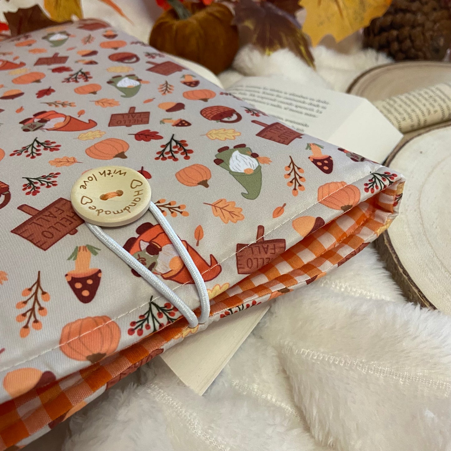 Funda literaria gnomos hello fall