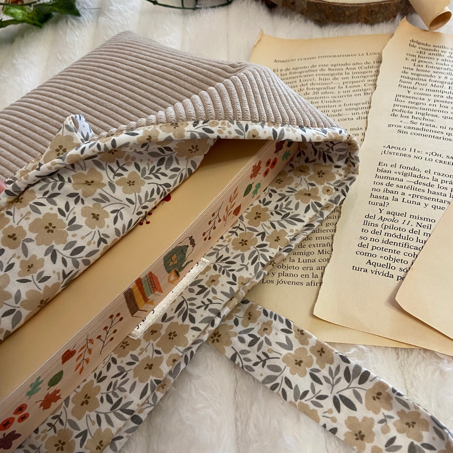 Funda literaria Versalles de pana