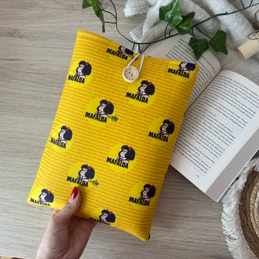 Funda literaria Mafalda en amarillo outlet