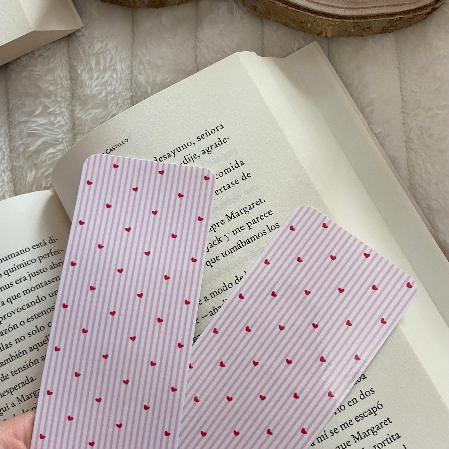 Marcapáginas corazoncitos