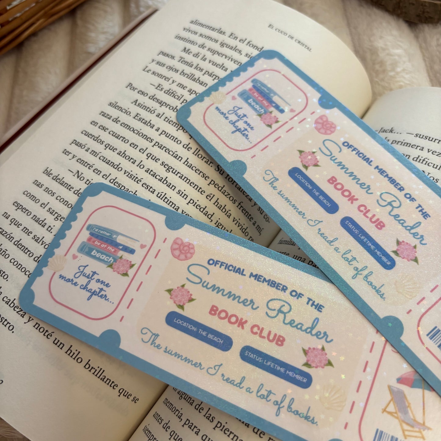 Marcapáginas summer reader bookclub holográfico