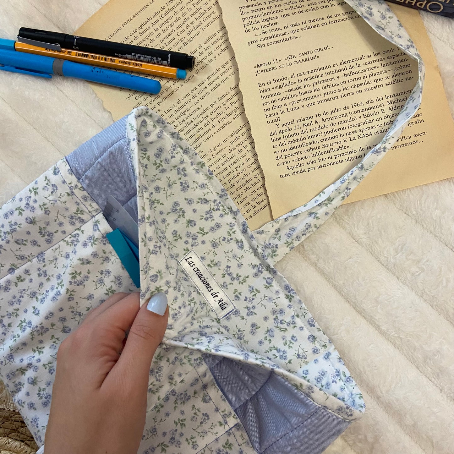 Funda literaria Bloom acolchada con bolsillos