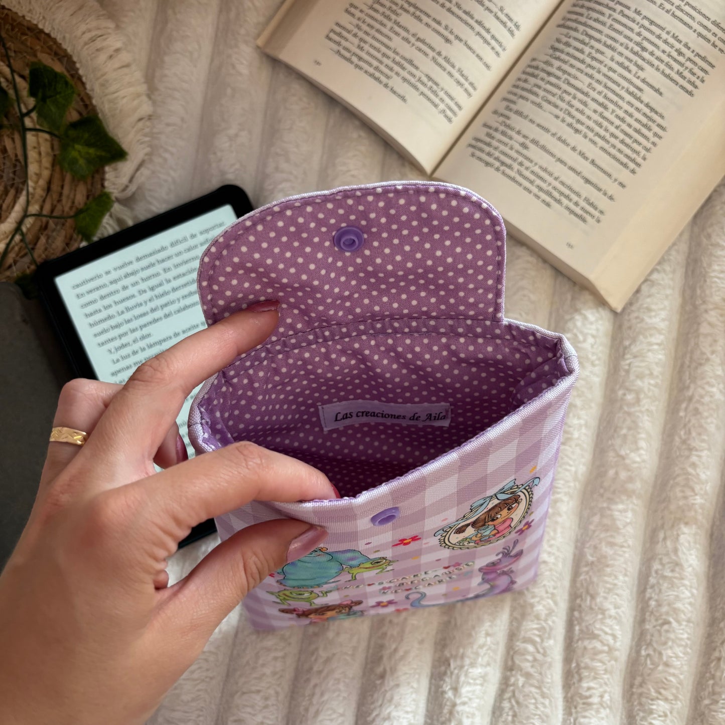 Funda kindle/kobo Monstruos S.A impermeable