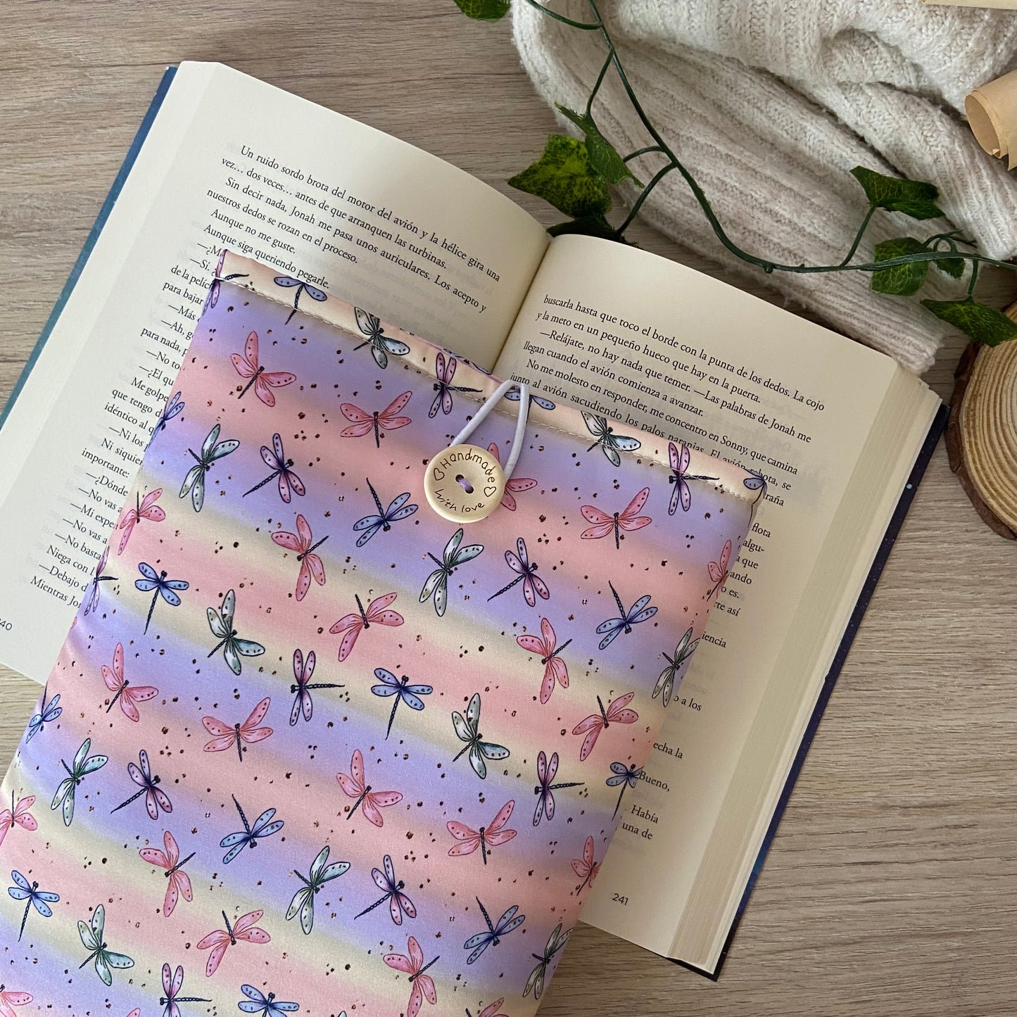 Funda literaria libélulas